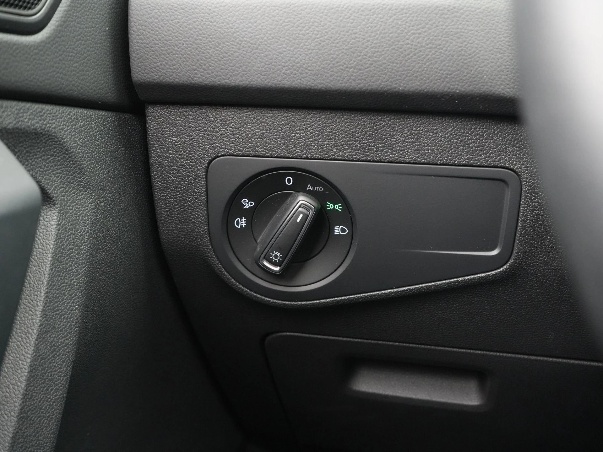 Volkswagen-Tiguan-image-31