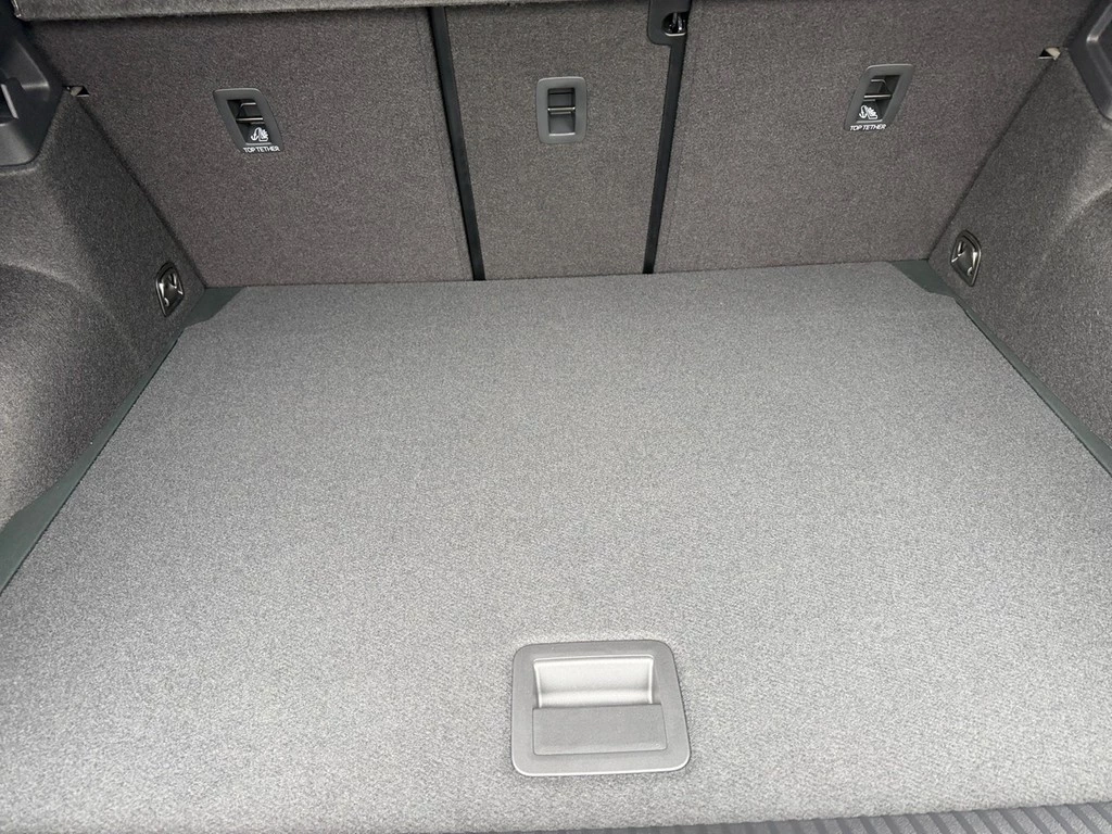 Volkswagen-T-Roc-image-12
