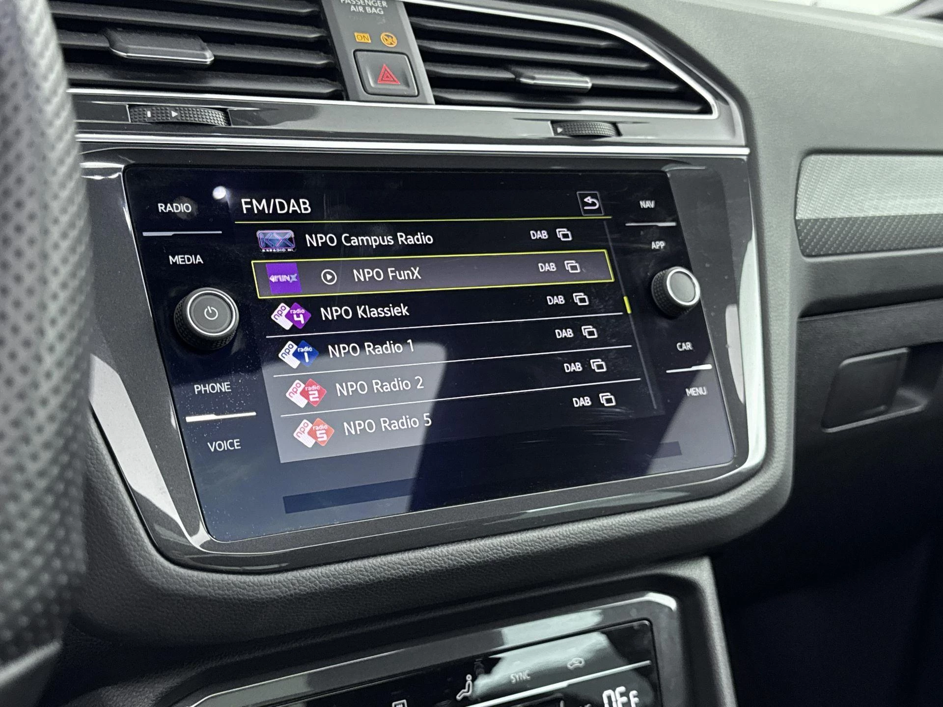 Volkswagen-Tiguan-image-6