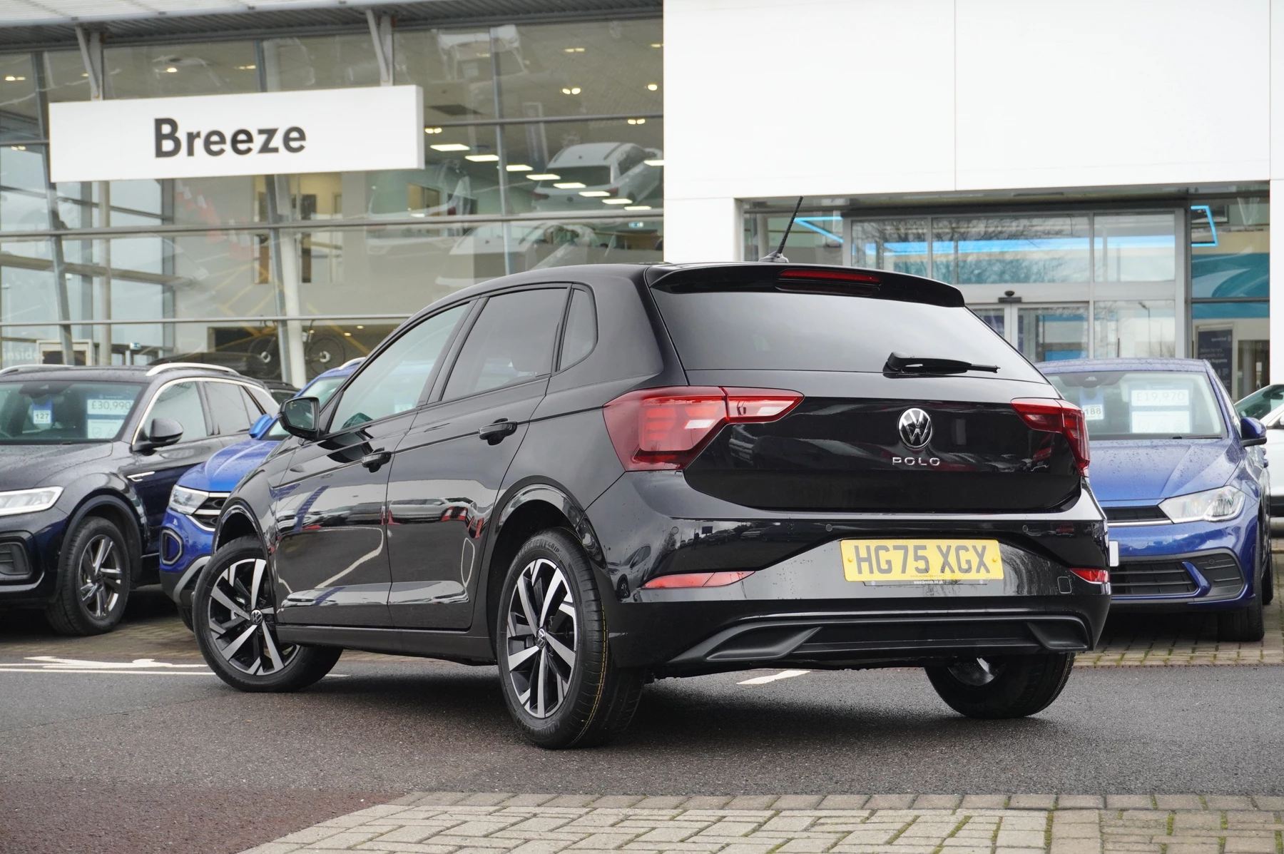 Volkswagen-Polo-image-2