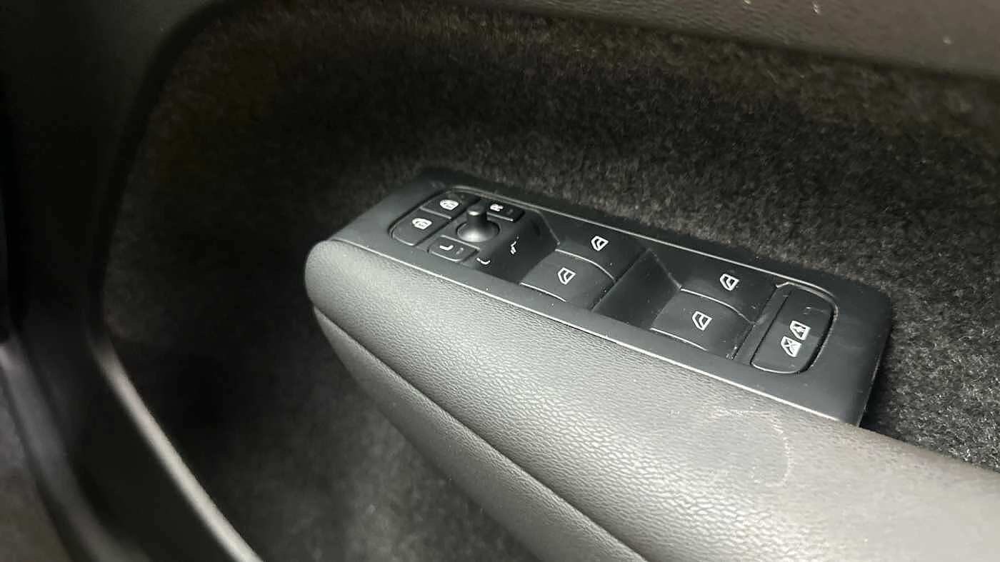 Volvo-XC40-image-23