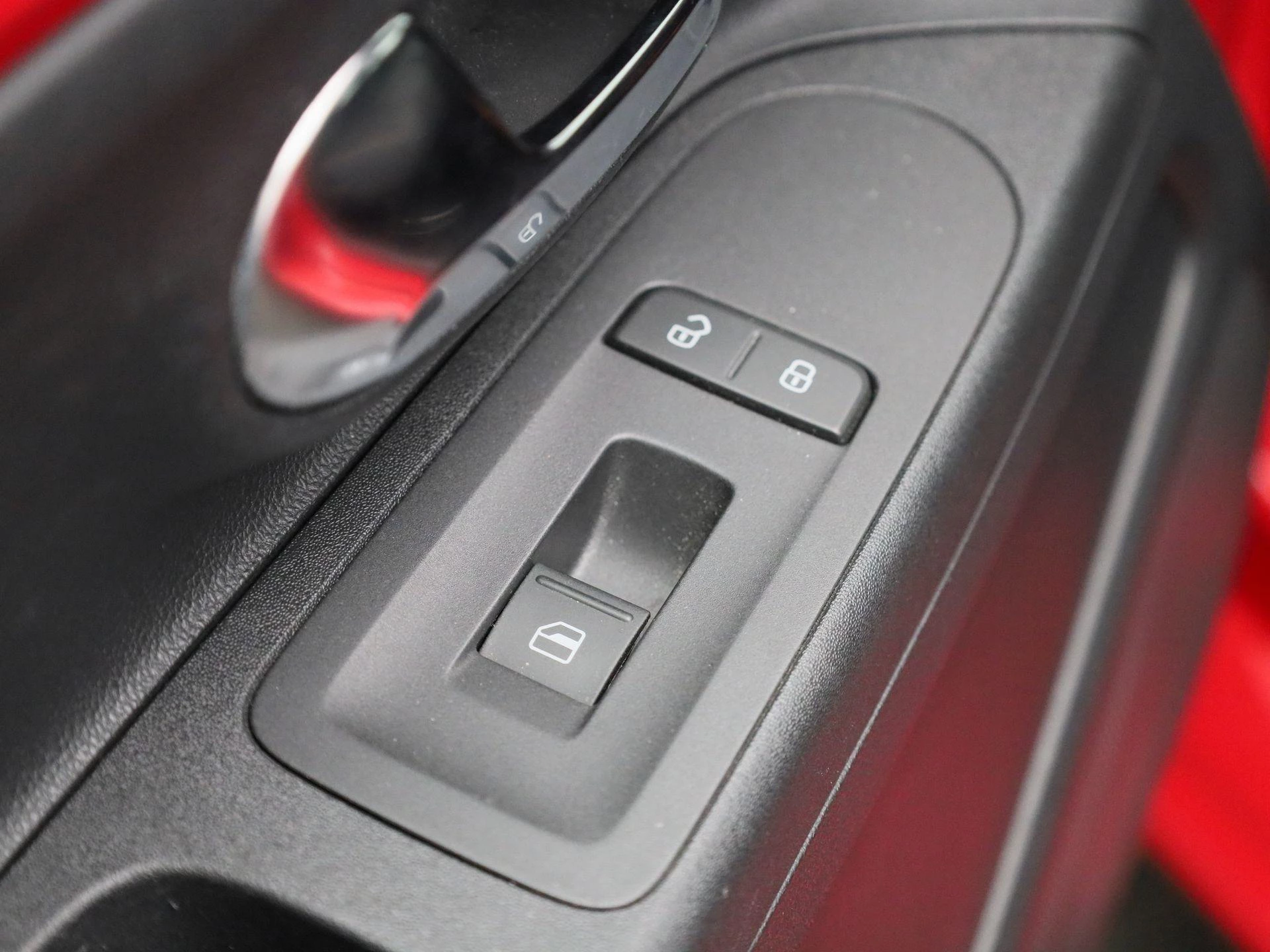 Volkswagen-up!-image-21