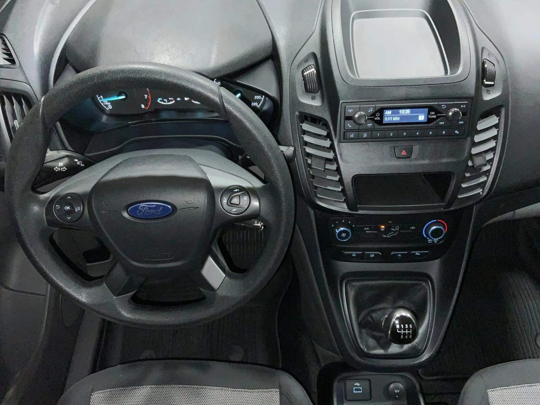 Ford-Transit Connect-image-10