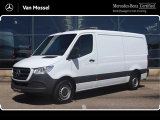 Mercedes-Benz-Sprinter-image-0