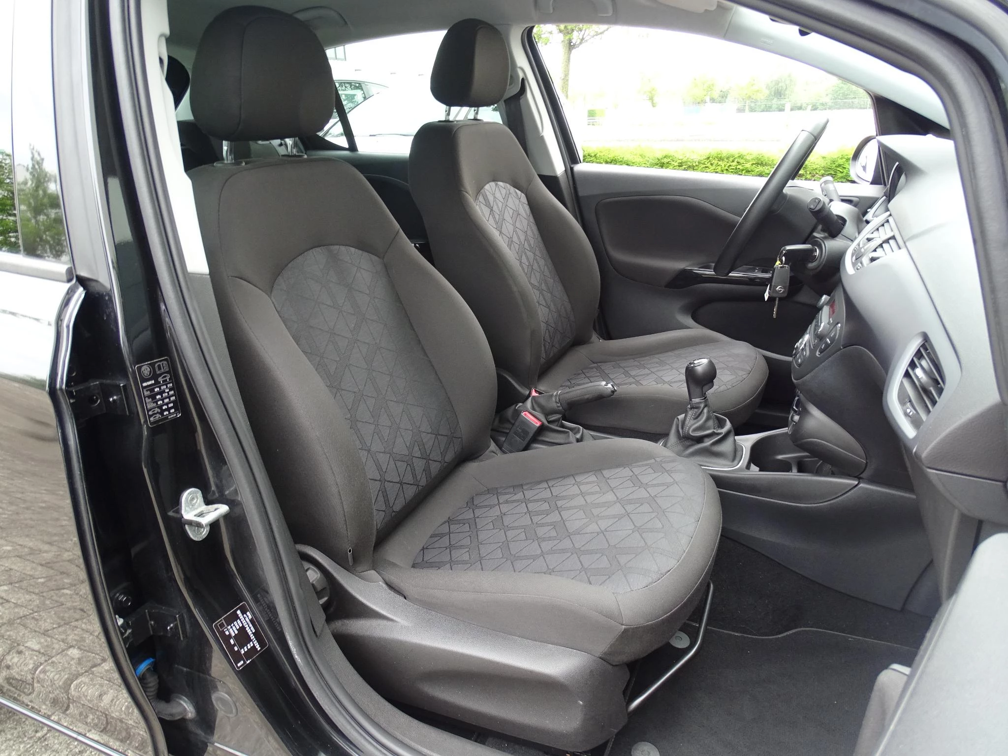 Opel Corsa 1.2 120 Years edition