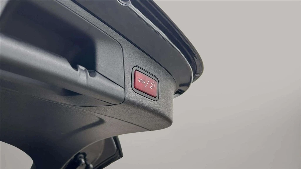 Mercedes-Benz-EQA-image-22
