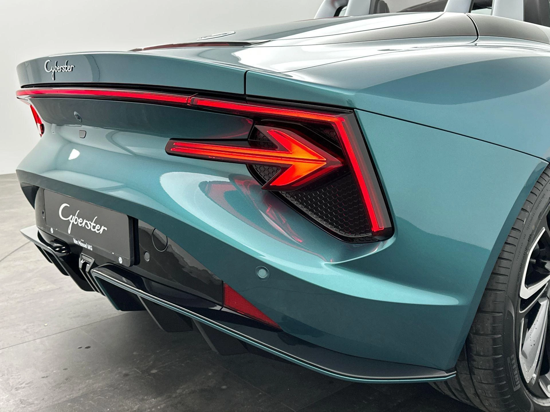 MG Cyberster Trophy Extended Range 77kWh