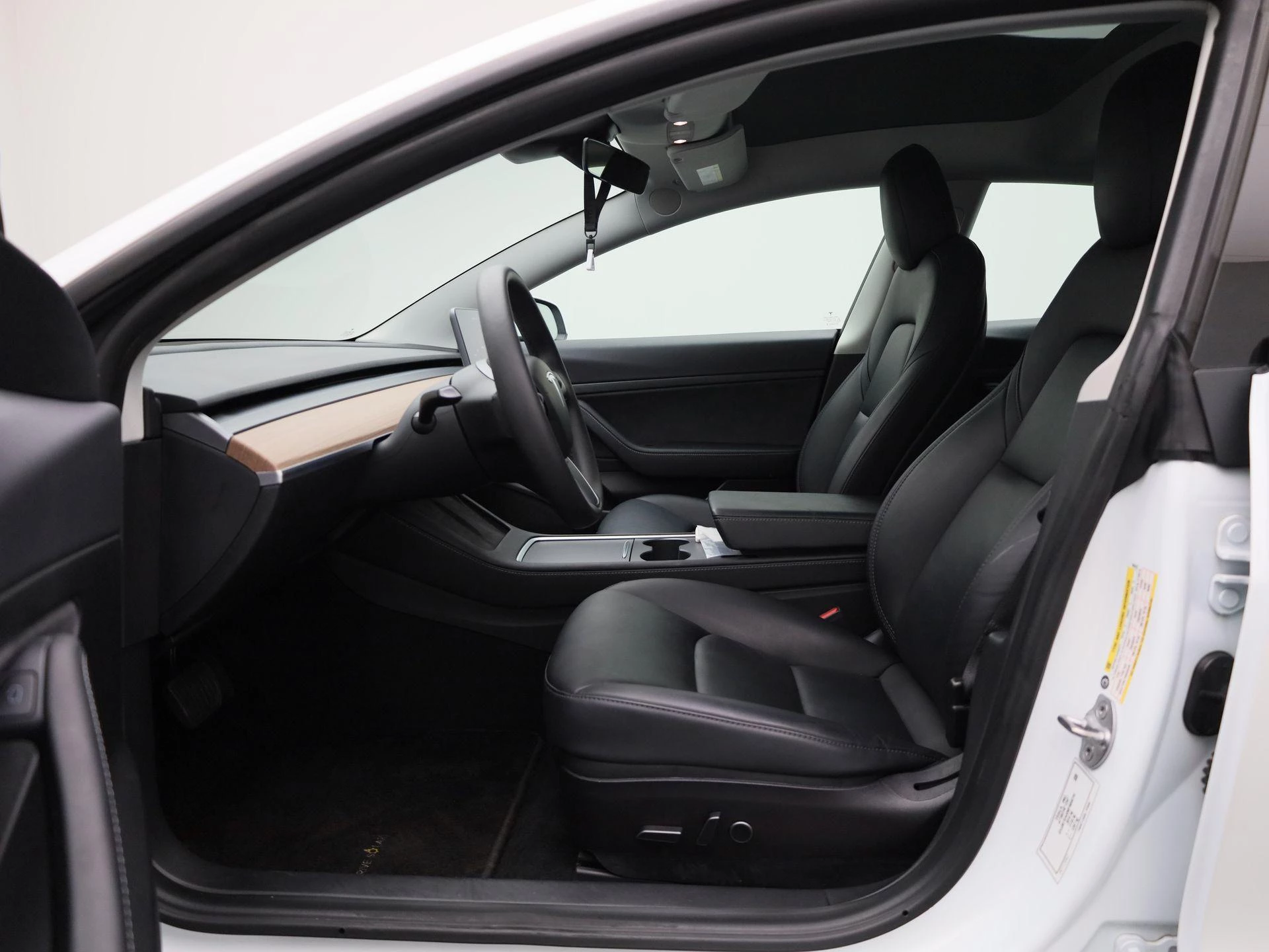Tesla Model 3 Standard RWD Plus 60 kWh