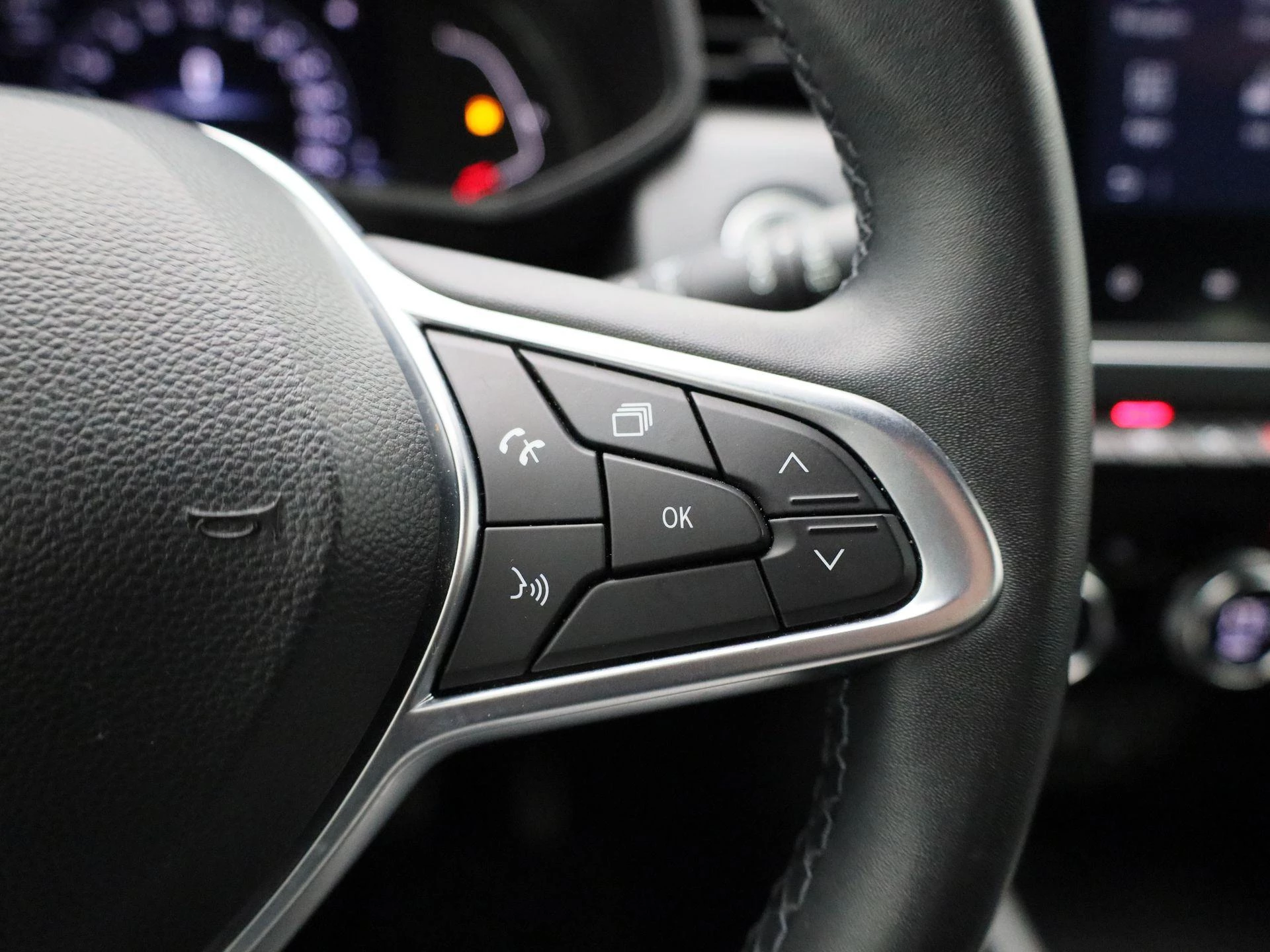 Renault-Clio-image-15
