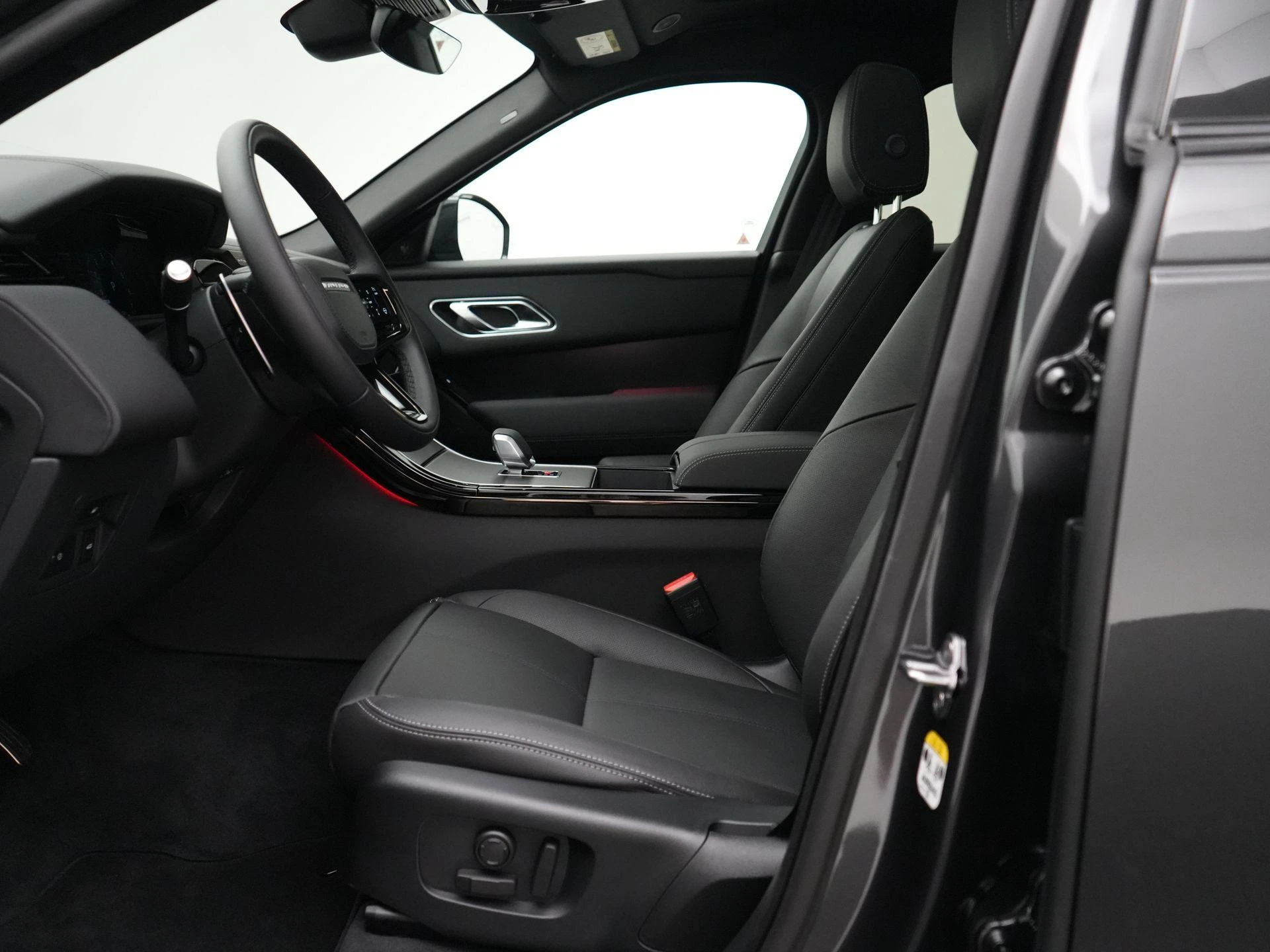 Land Rover Range Rover Velar 2.0 P400e Belgravia Edition