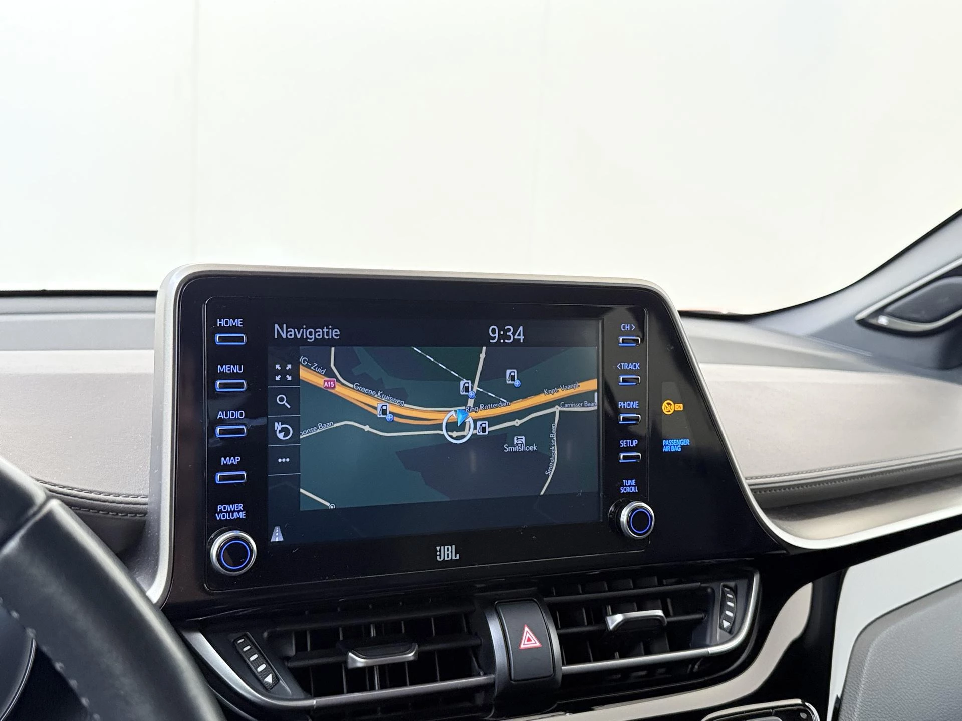 Toyota-C-HR-image-17