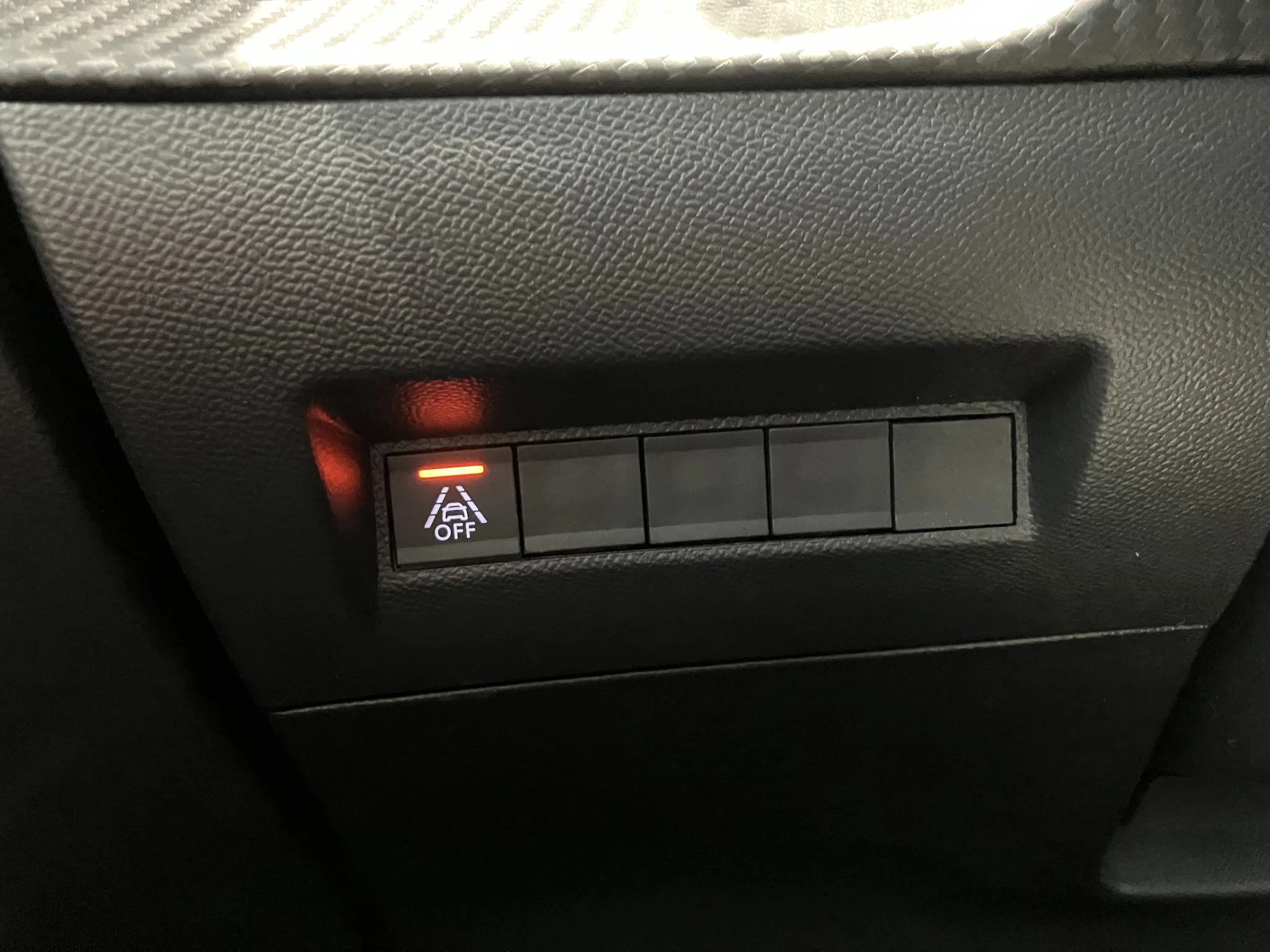 Peugeot-208-image-19