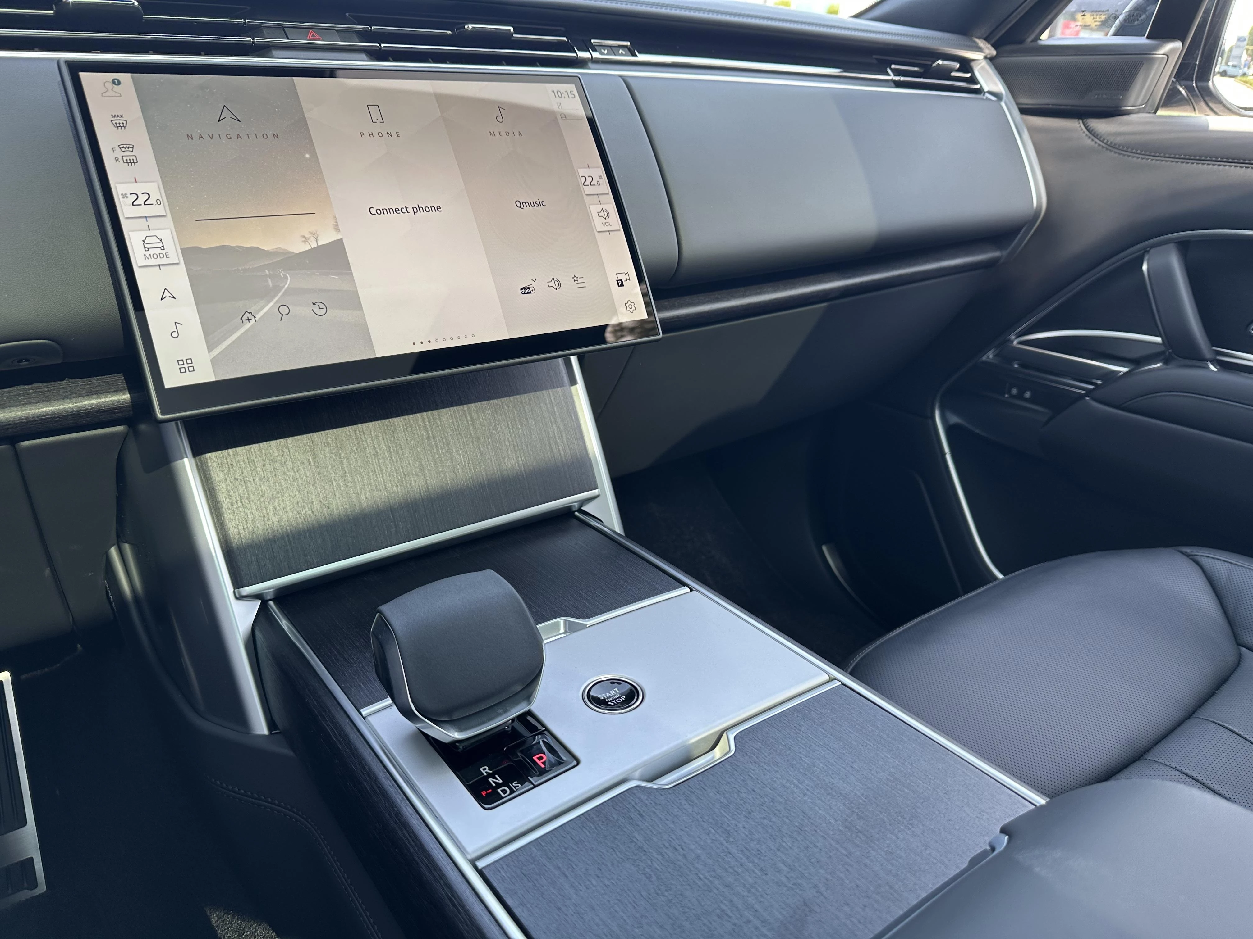 Land Rover-Range Rover-image-21