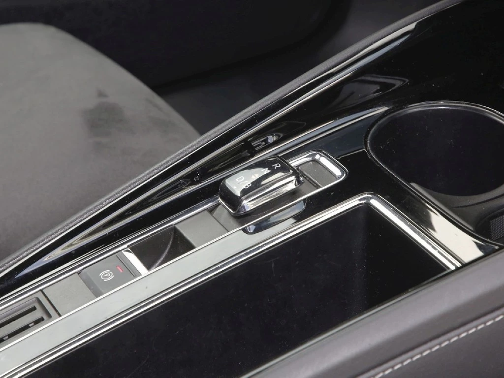 Škoda Enyaq iV 80 Sportline 21" ACC PANO LED MATRIX SHZ