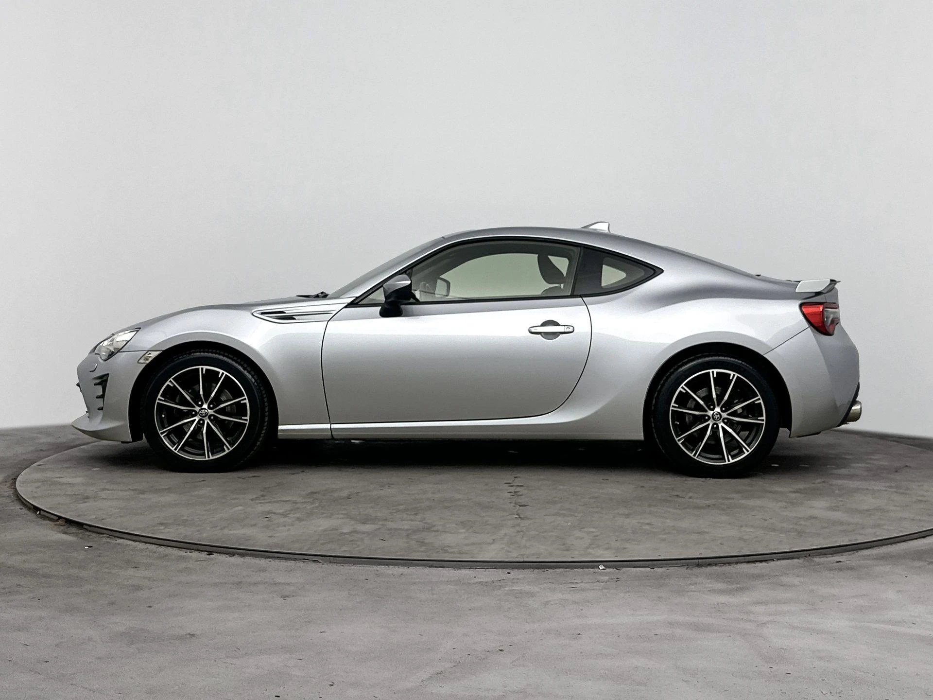 Toyota-GT86-image-1