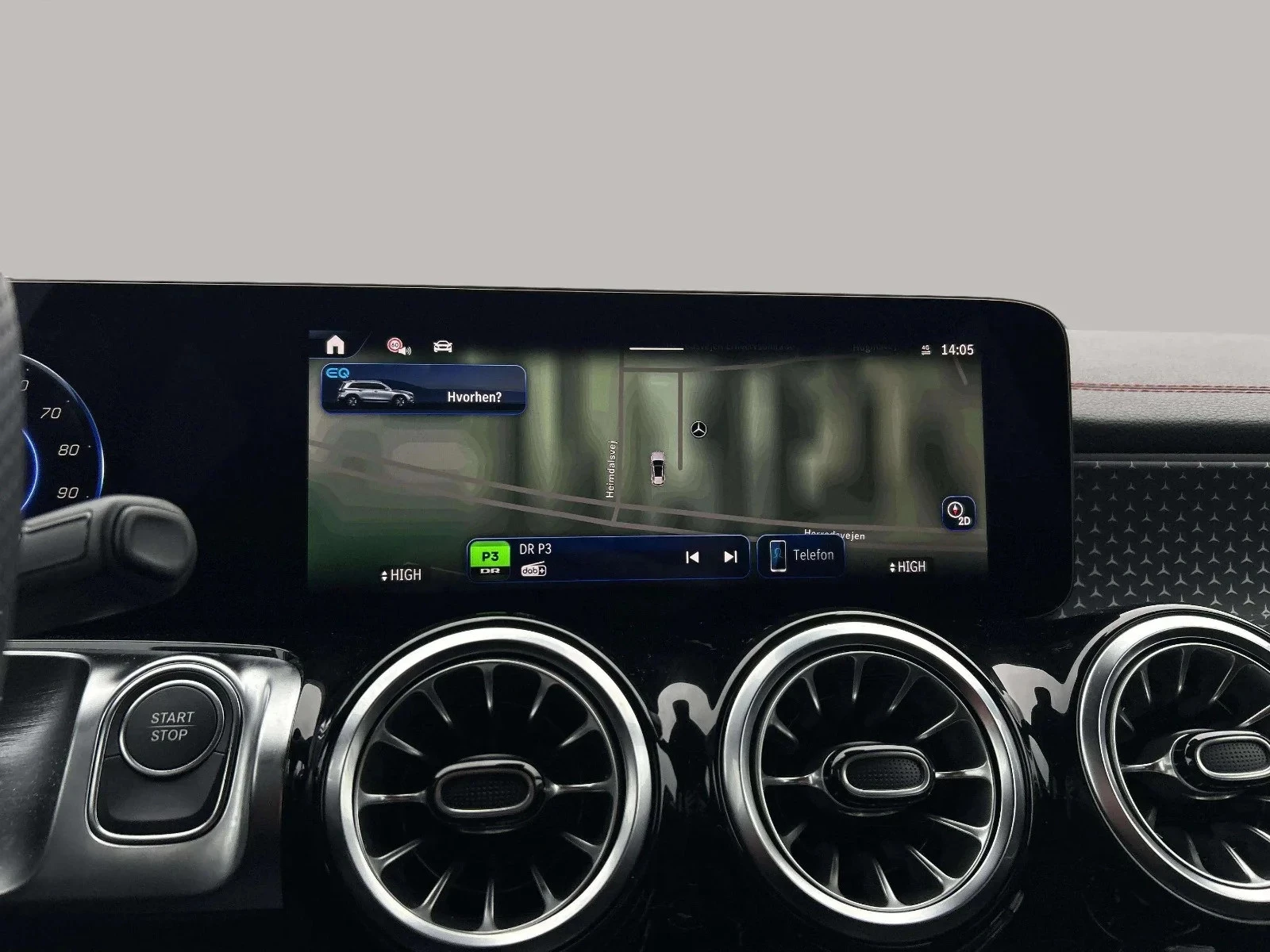 Mercedes-Benz-EQB-image-16