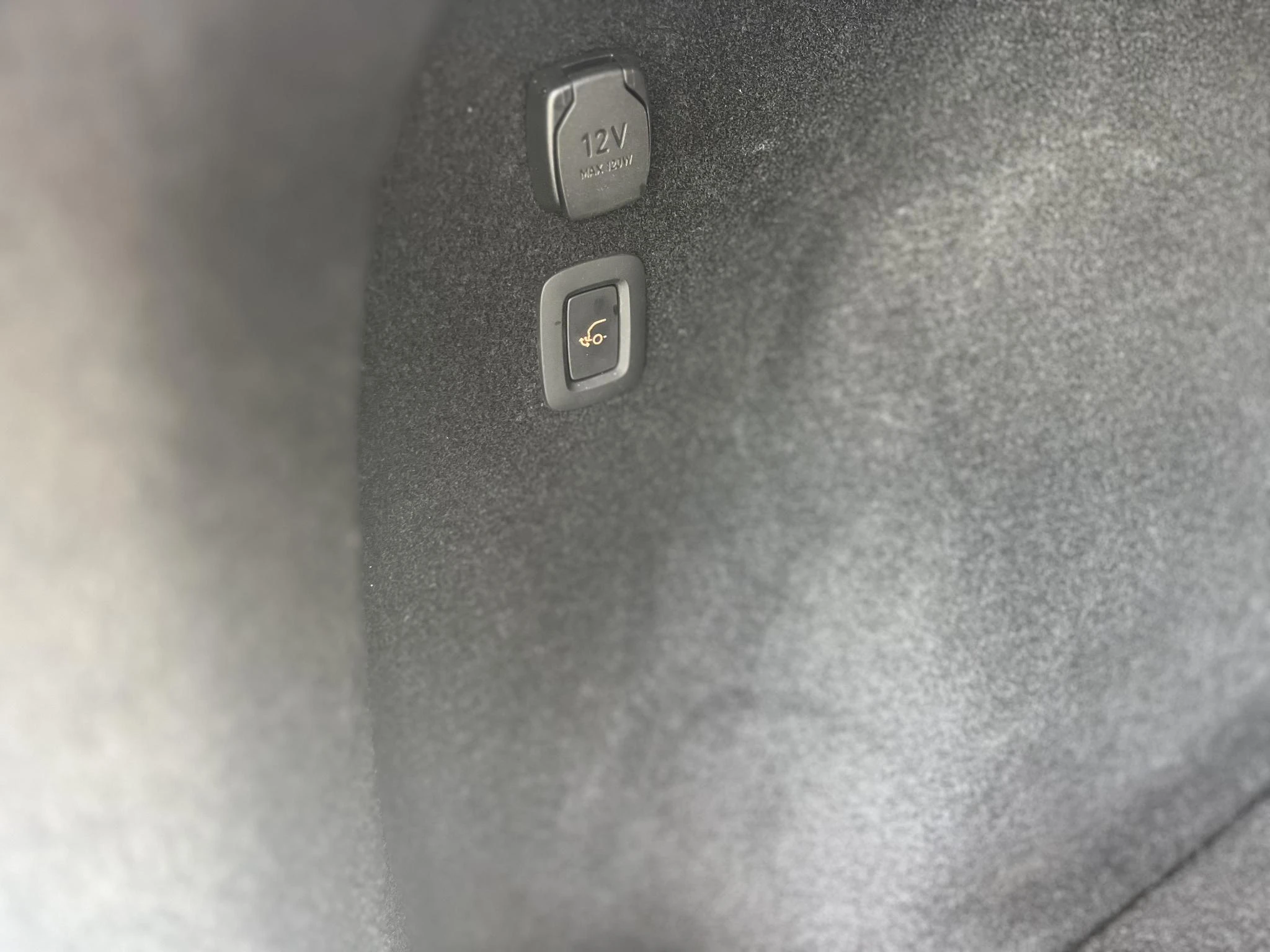Volvo-EX30-image-14
