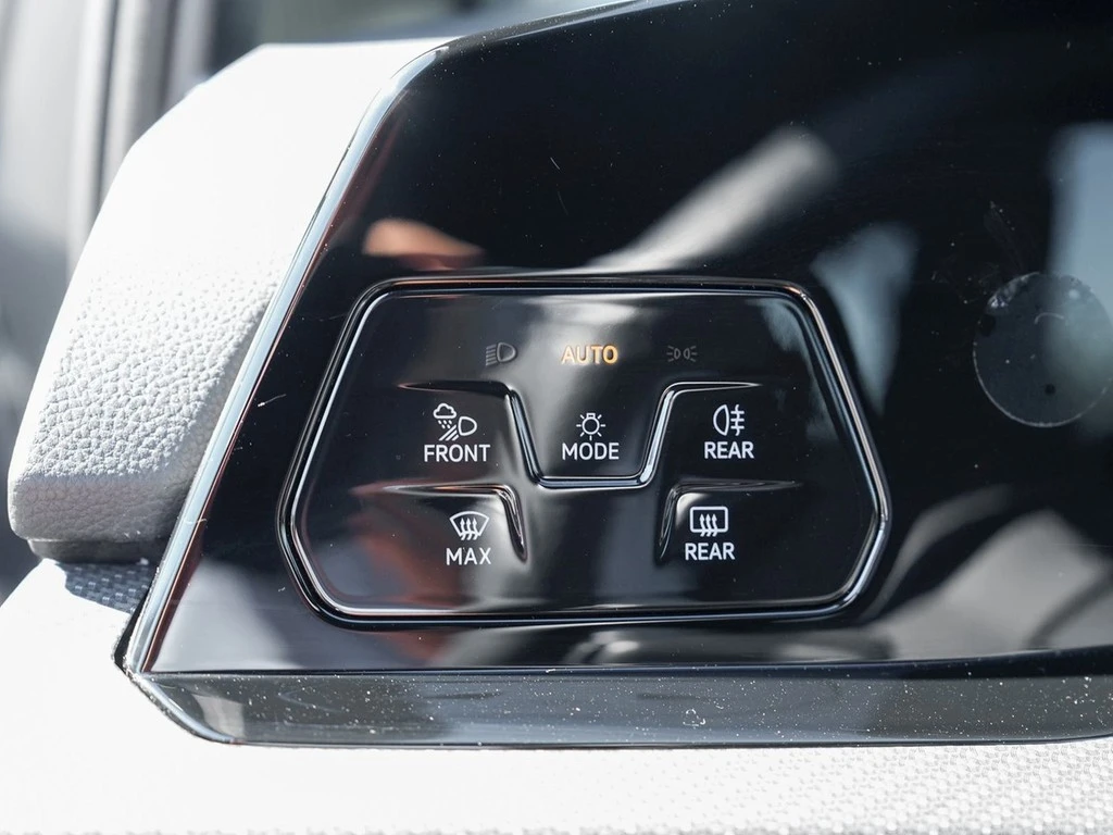 Volkswagen-Golf-image-15