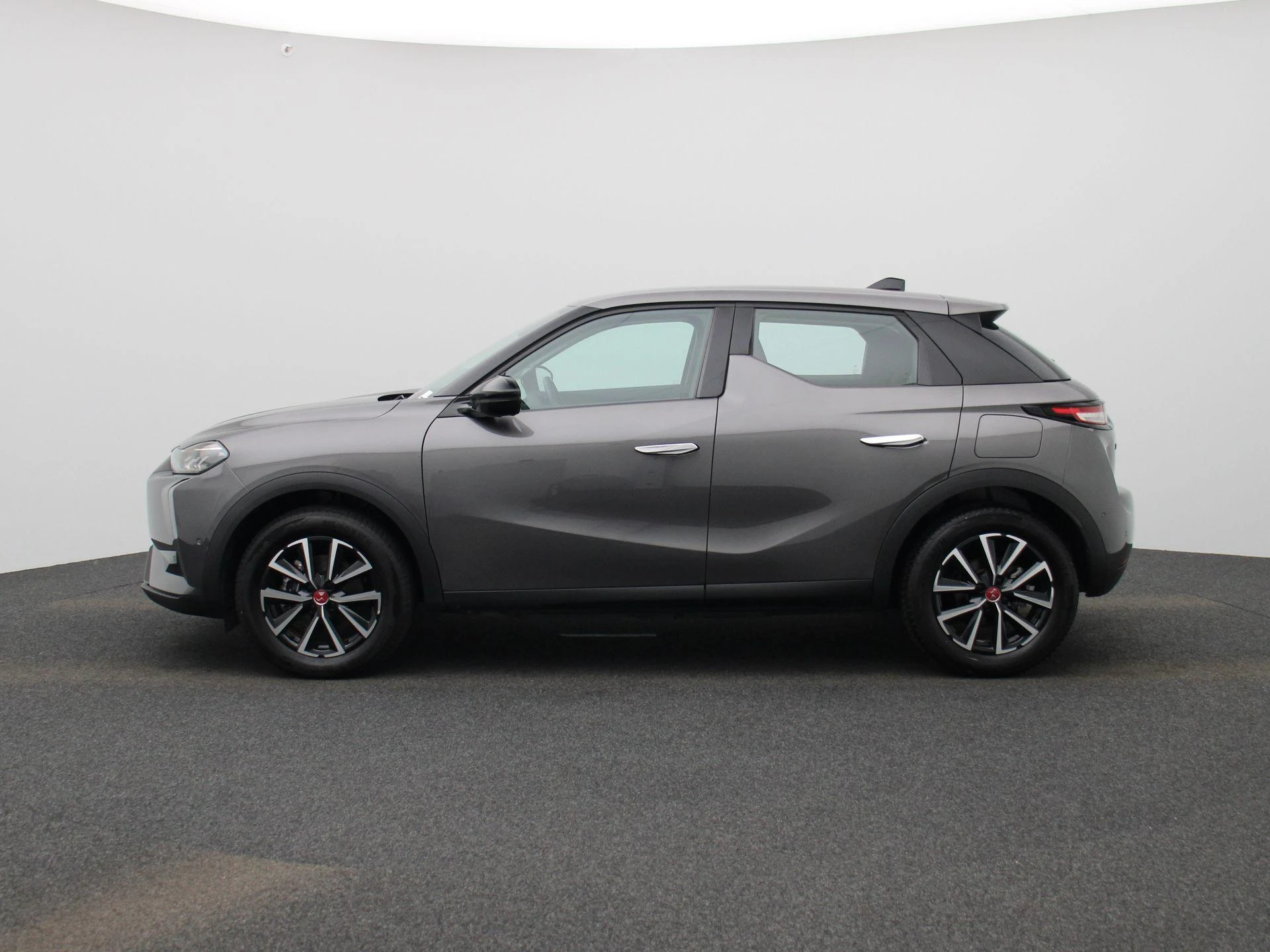 DS-DS 3-image-3