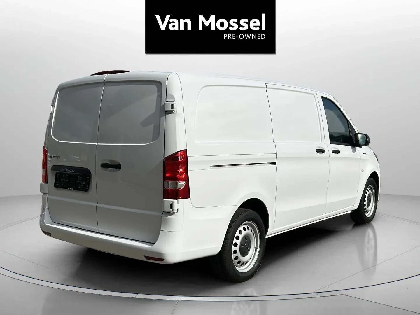 Mercedes-Benz-eVito-image-3