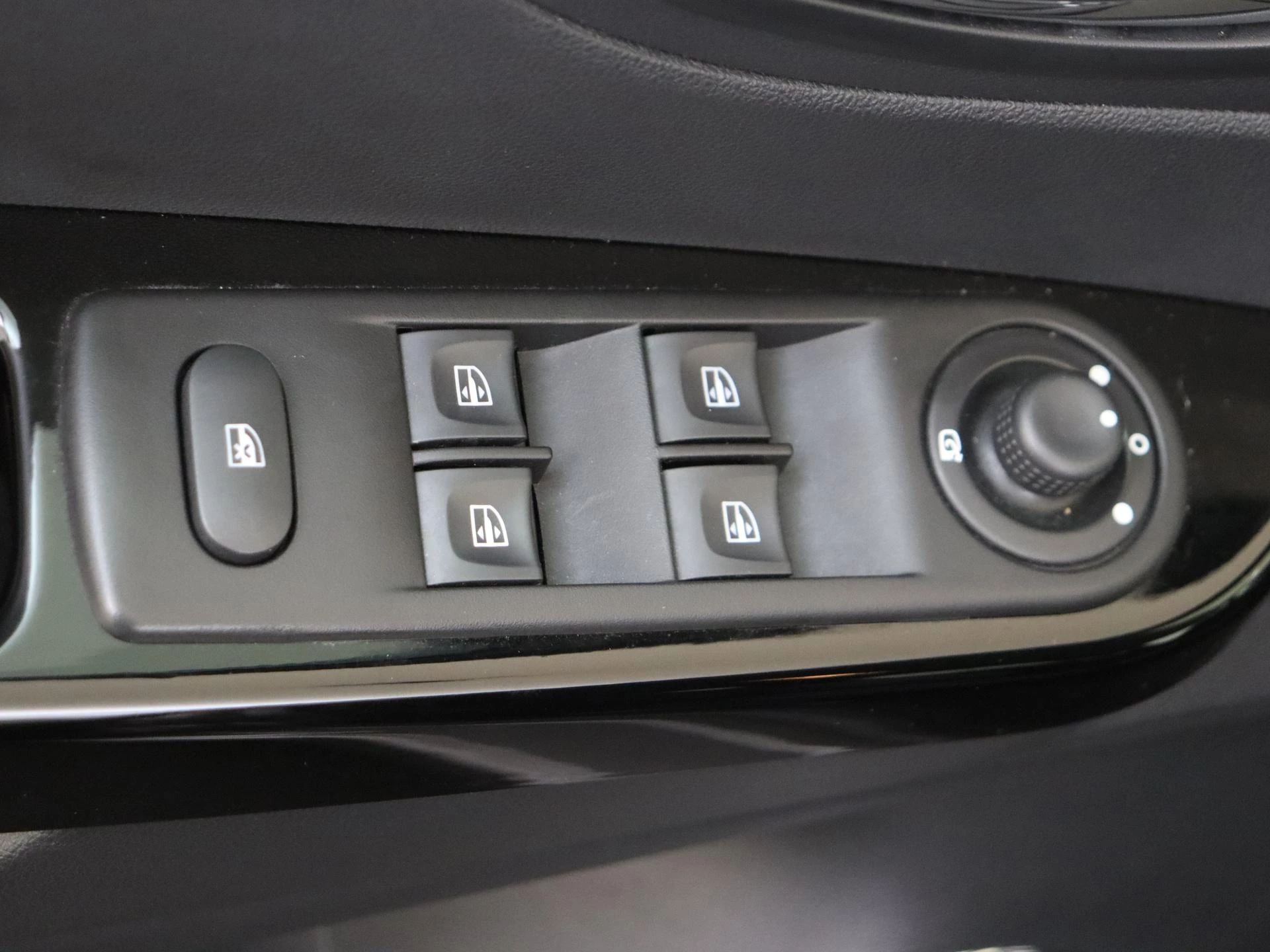 Renault-Captur-image-23