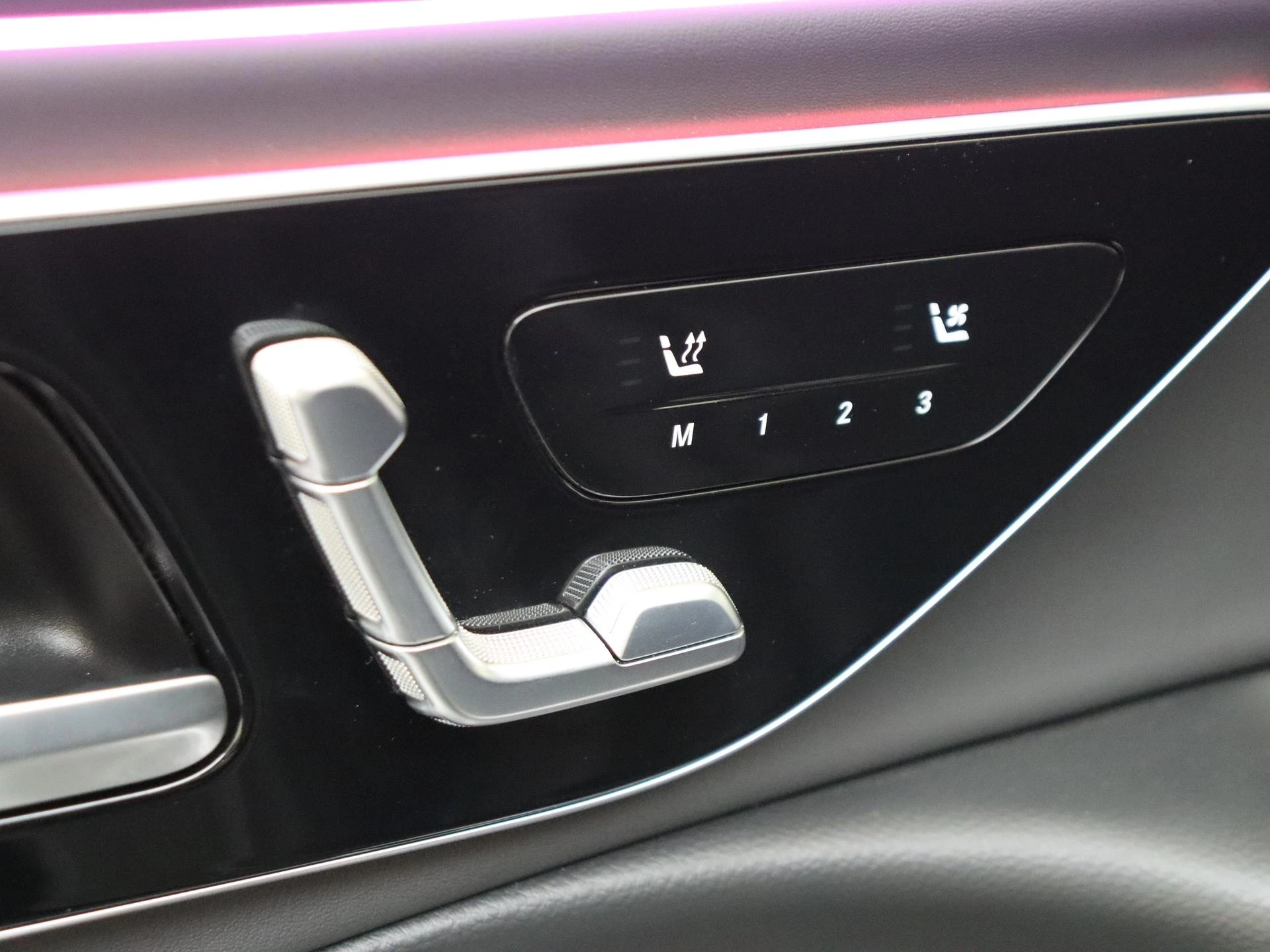 Mercedes-Benz-E-Klasse-image-37