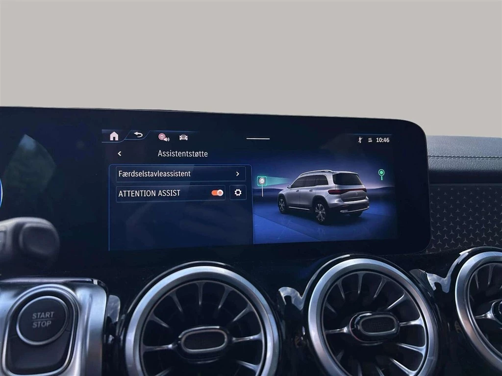 Mercedes-Benz-EQB-image-18