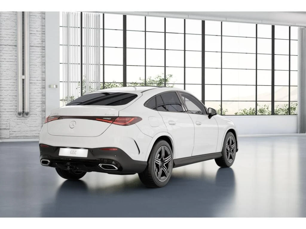 Mercedes-Benz-GLC 220 d-image-3
