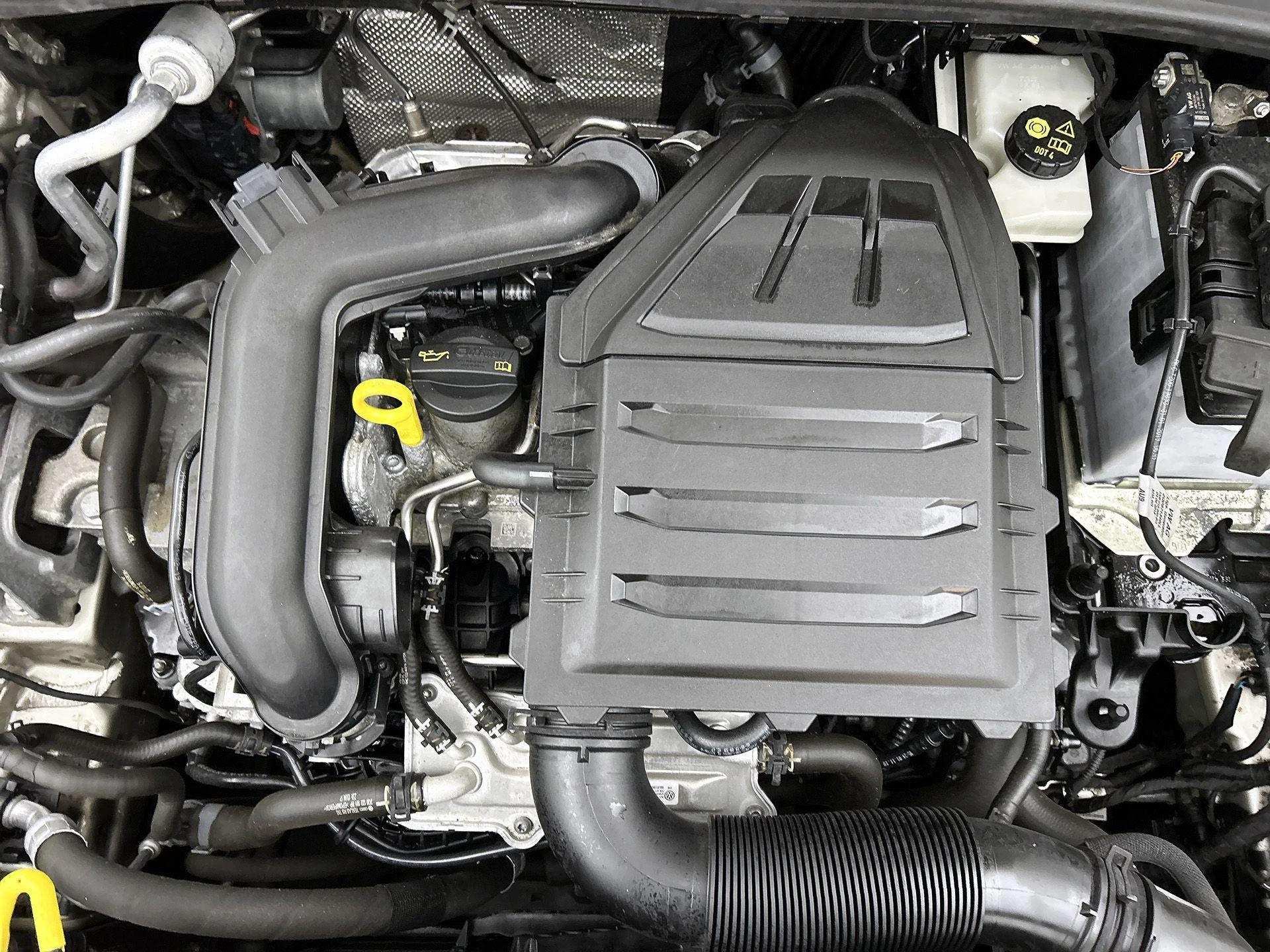 Volkswagen-Polo-image-26