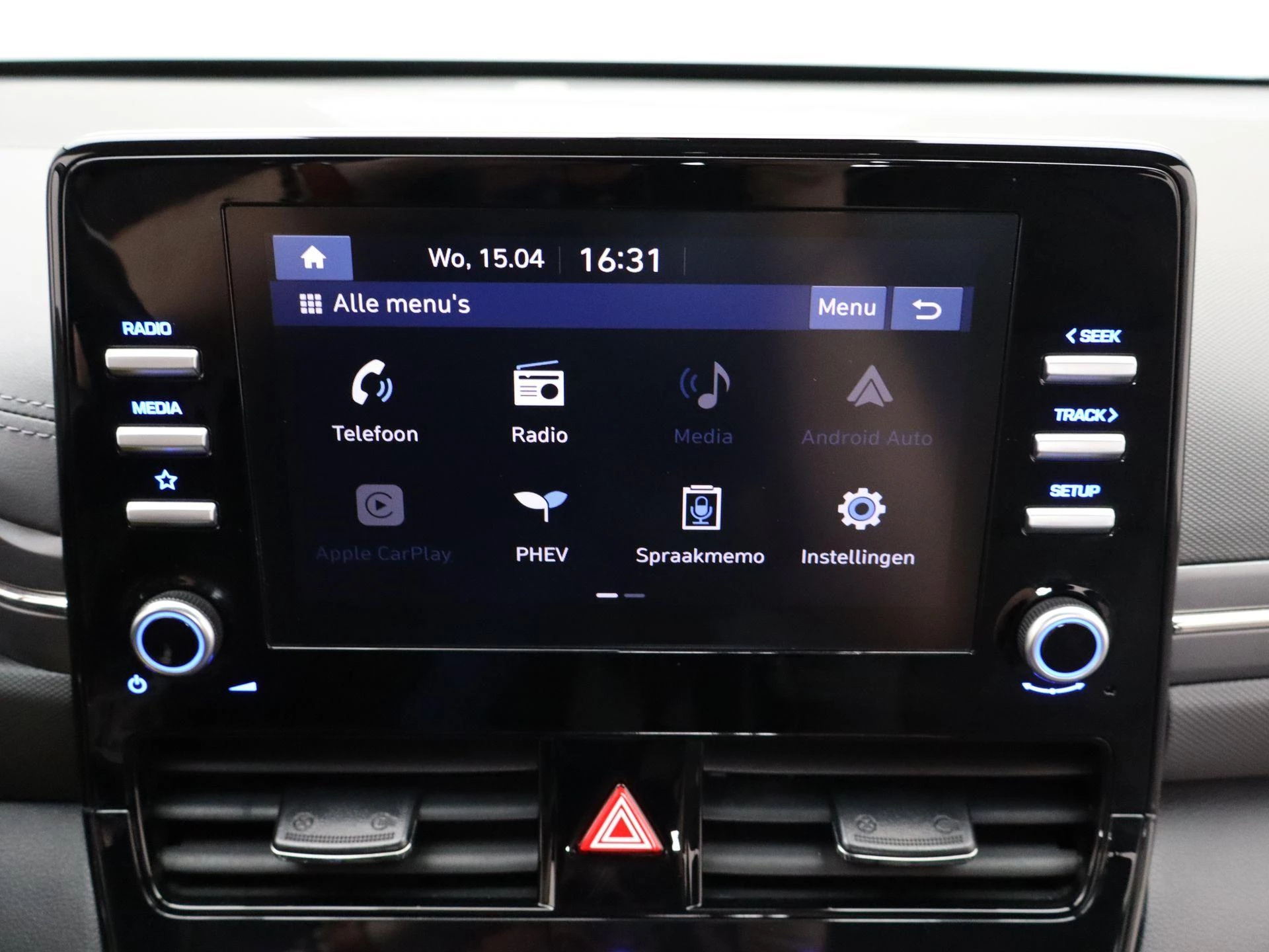 Hyundai-IONIQ-image-17