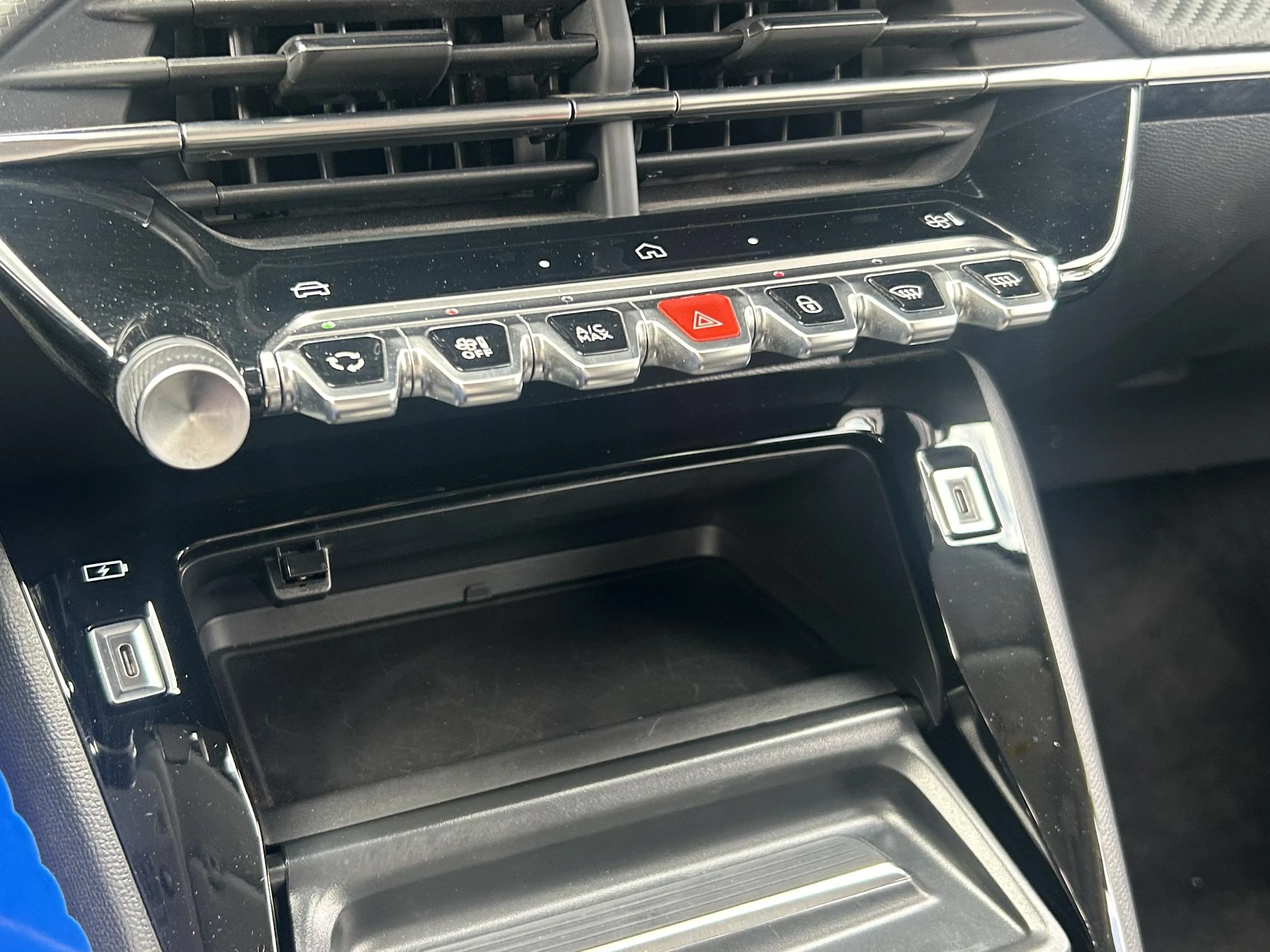 Peugeot-208-image-16