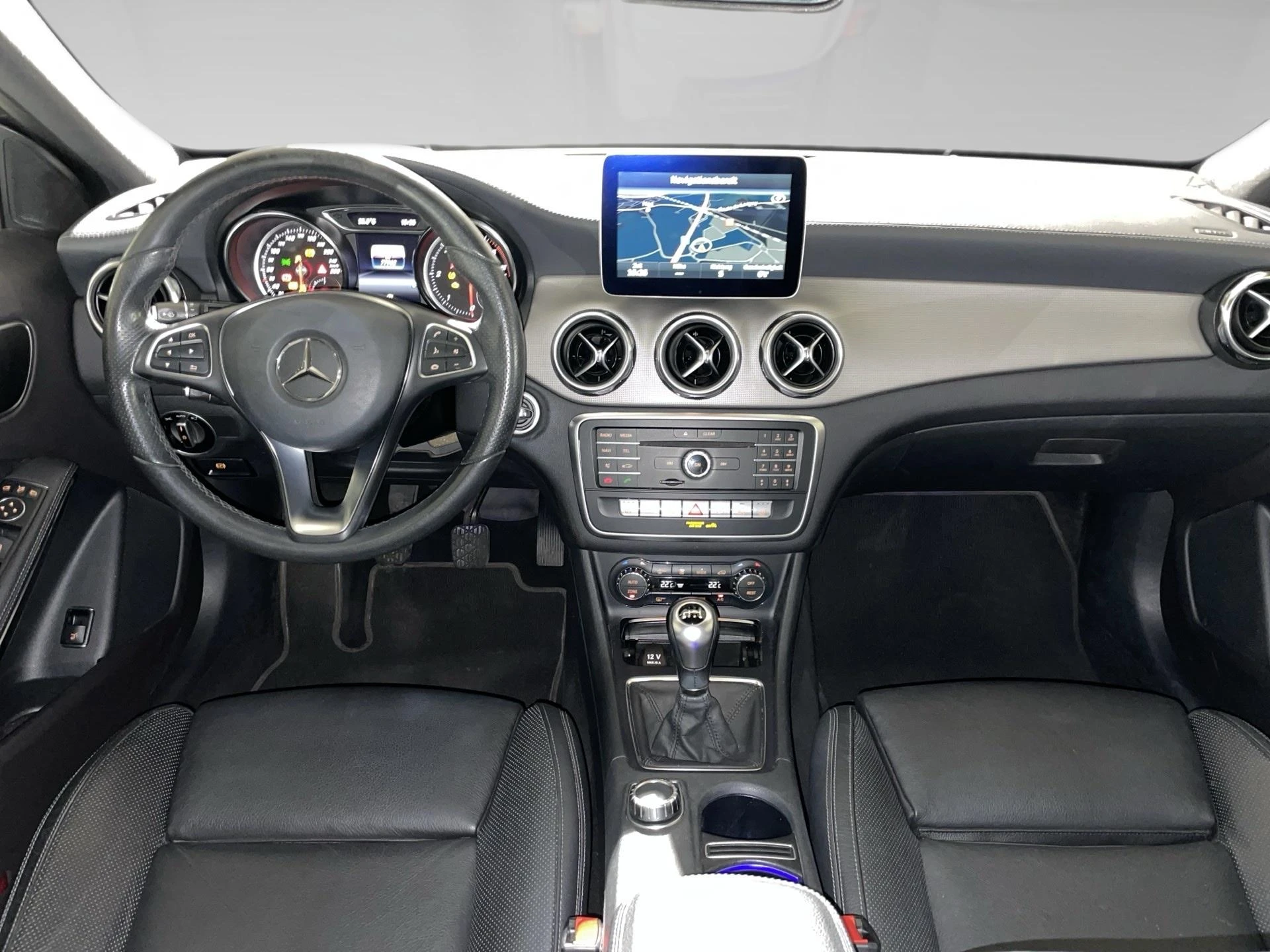 Mercedes-Benz-GLA-image-4