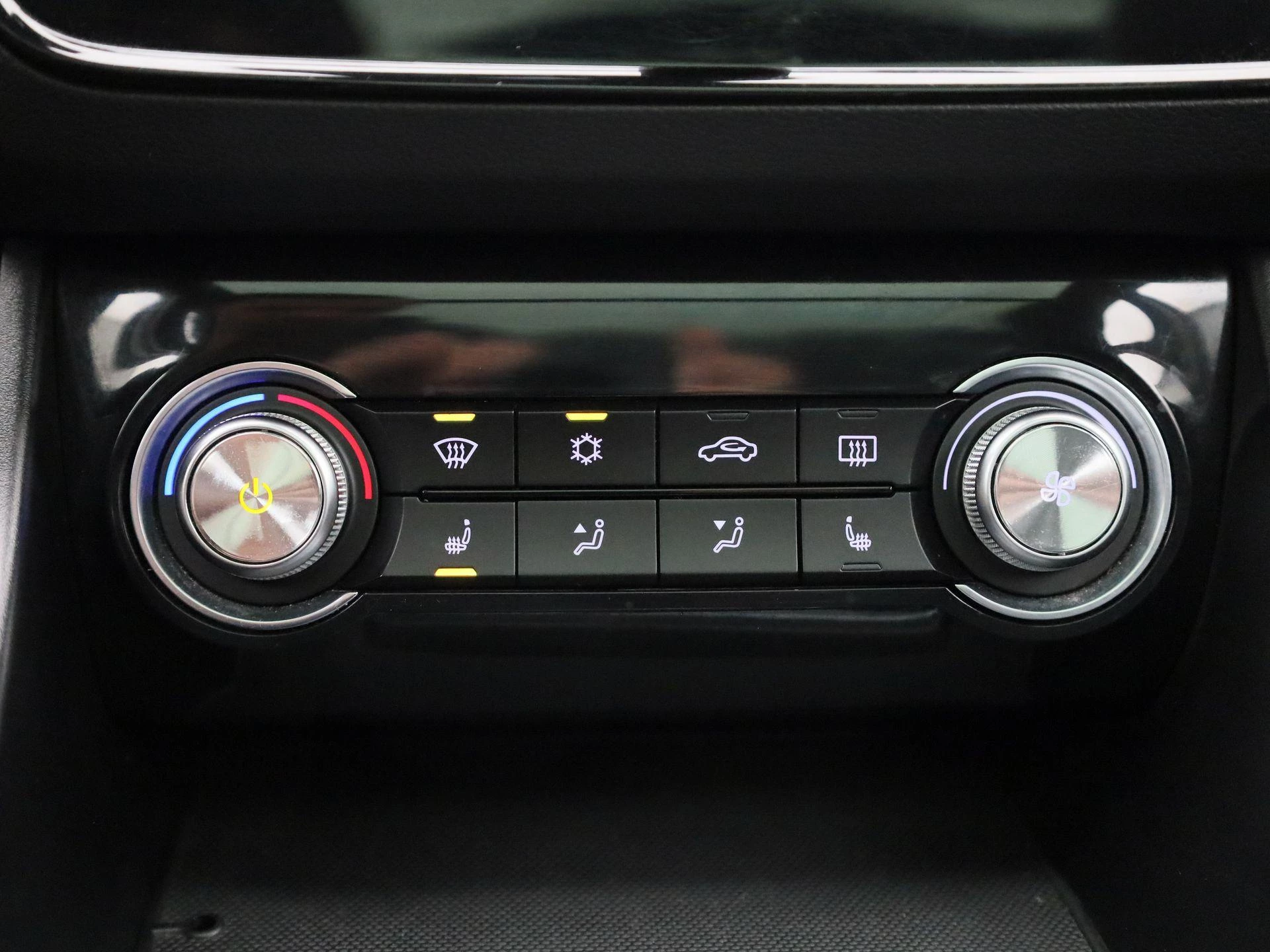 MG-ZS EV-image-17