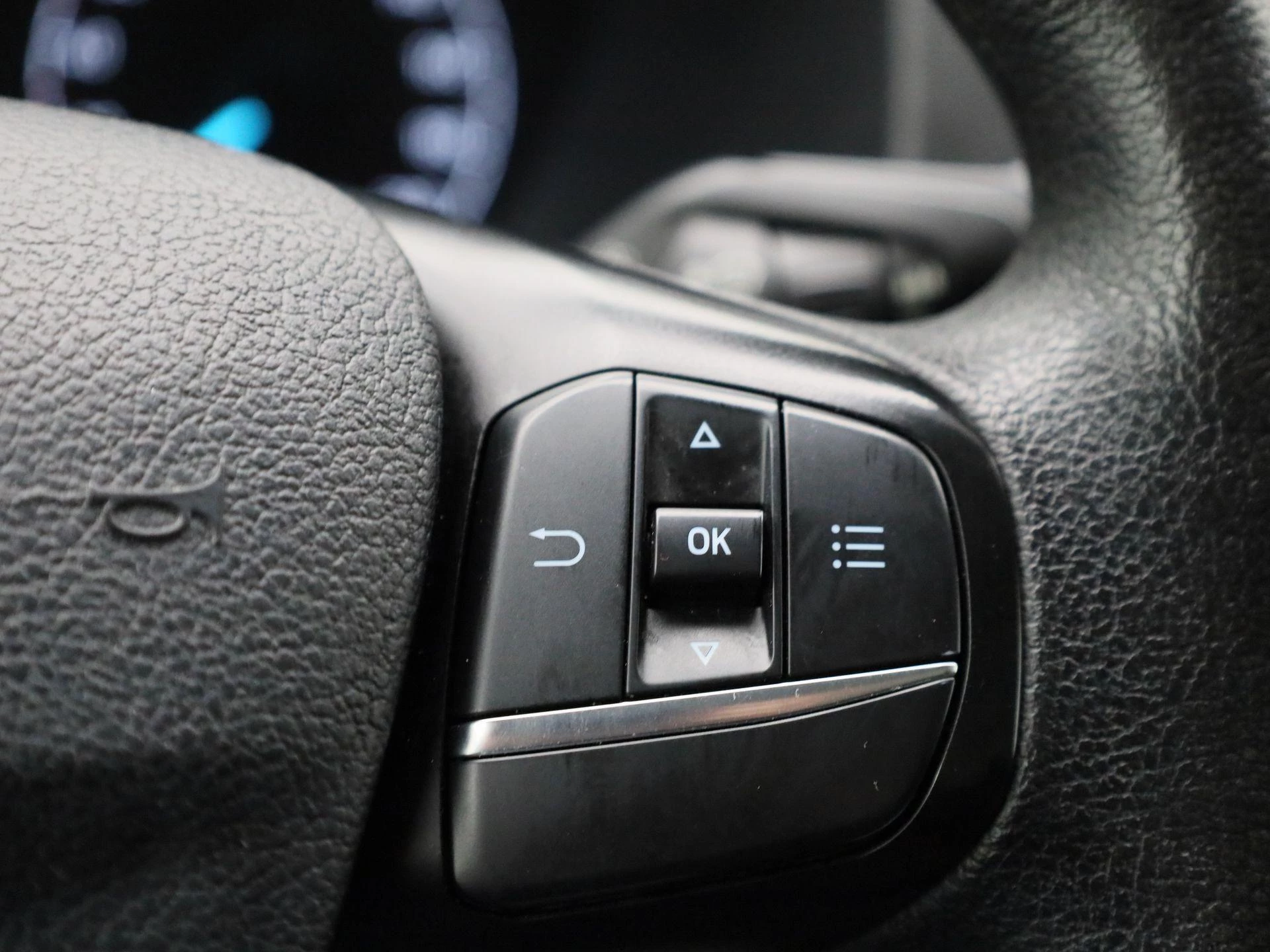 Ford-Transit Custom-image-24