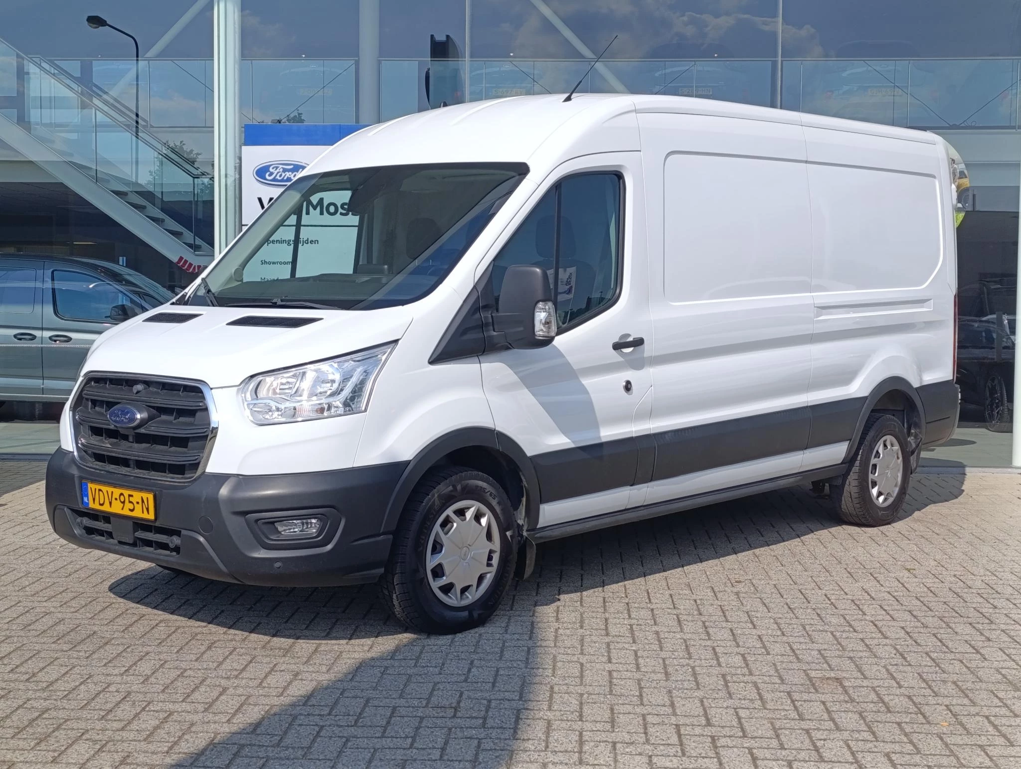 Ford Transit 350 2.0 TDCI L3H2 Trend RWD