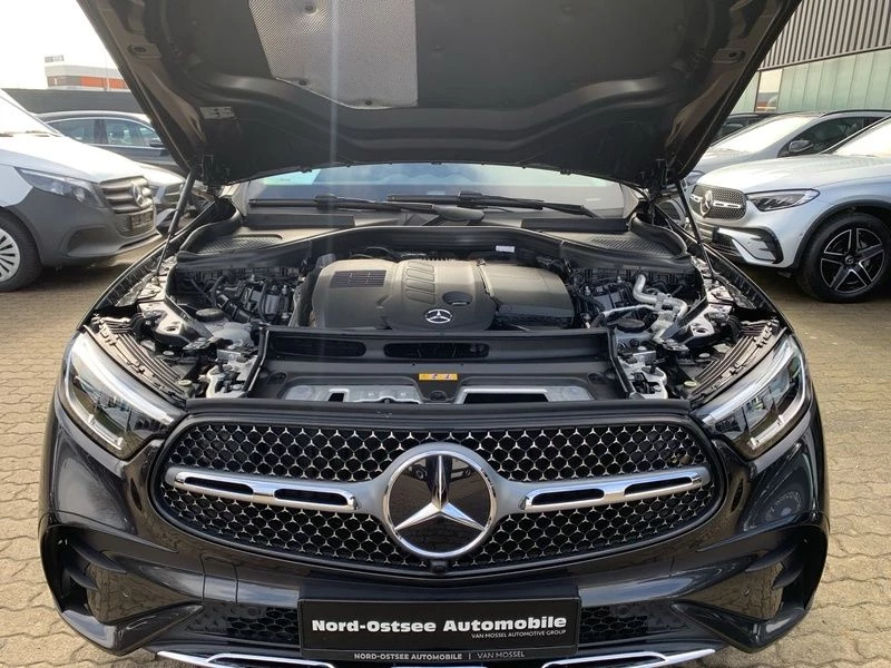 Mercedes-Benz GLC 300 d 4M AMG LED AHK DISTRO MEMORY KAMERA AMG LineX254 GLC 300 d 4M AMG LED AHK DISTRO MEMORY KAMERA AMG Line