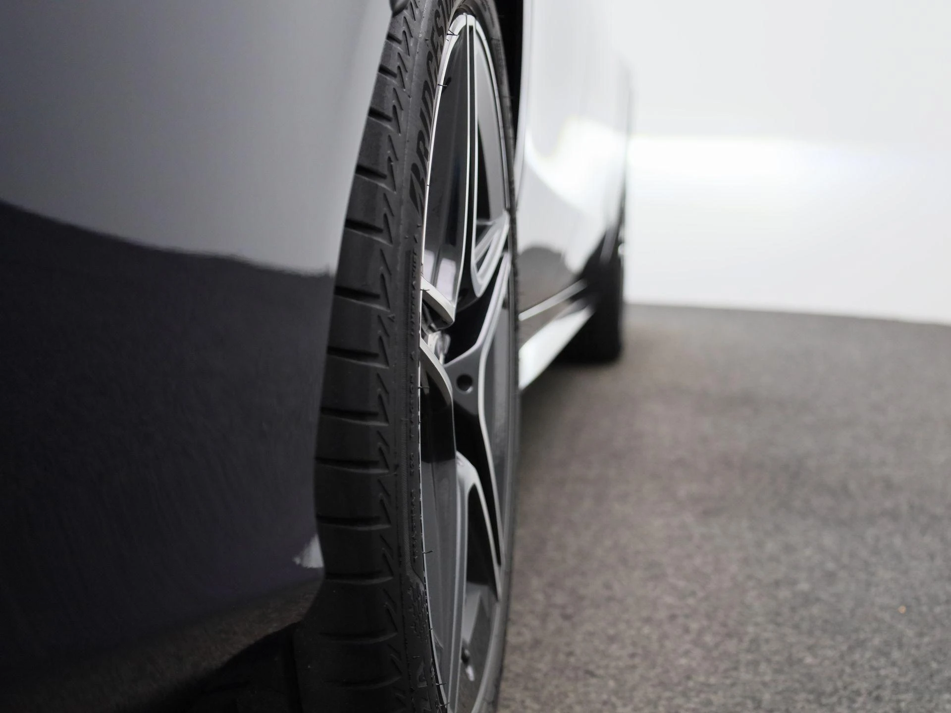 Mercedes-Benz-C-Klasse-image-53