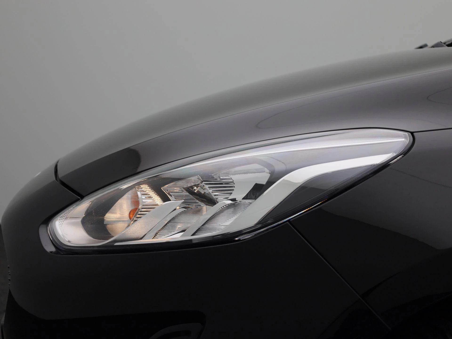 Ford Fiesta 1.0i EcoBoost MHEV 92kW Connected