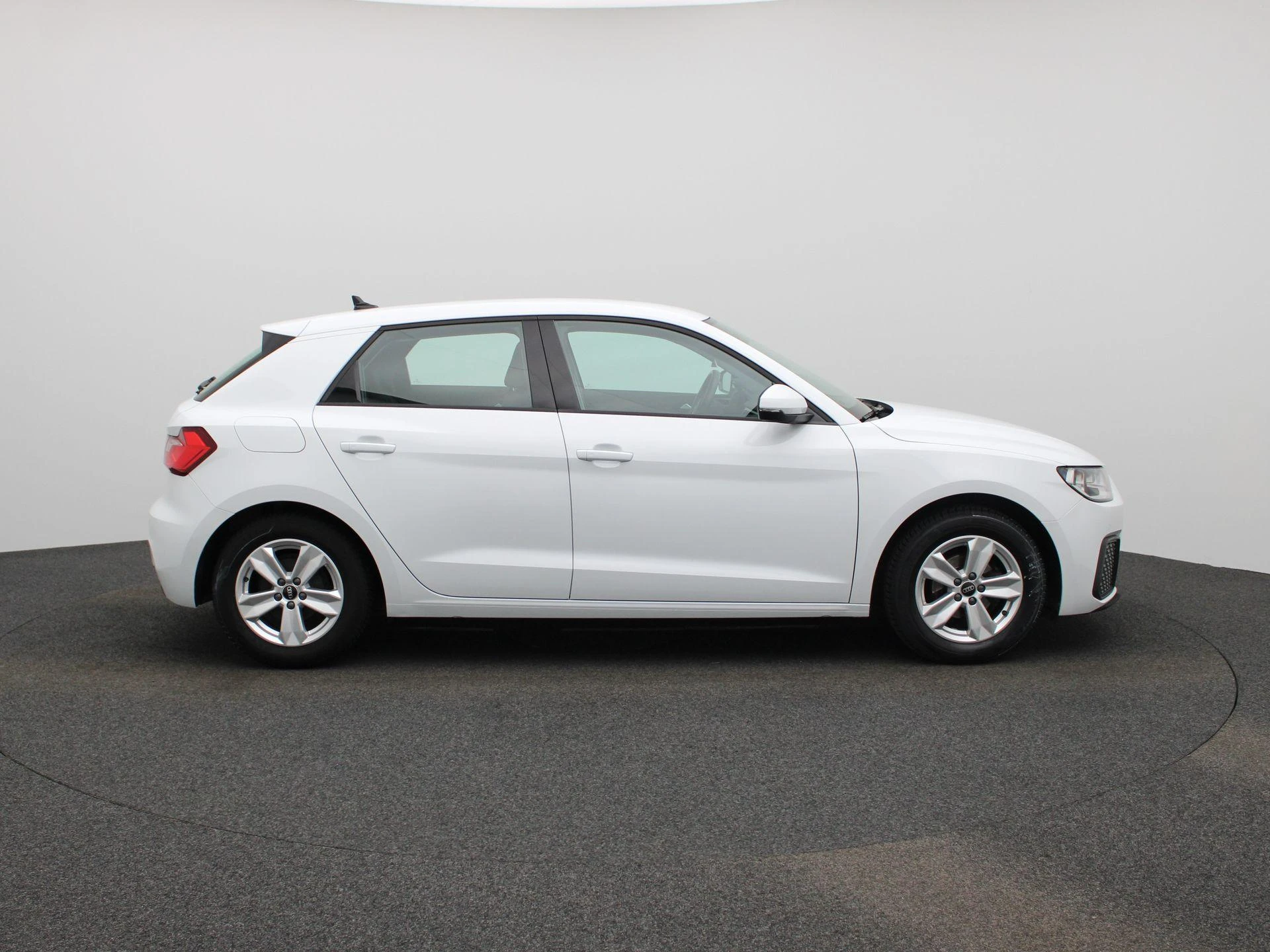 Audi-A1 Sportback-image-5
