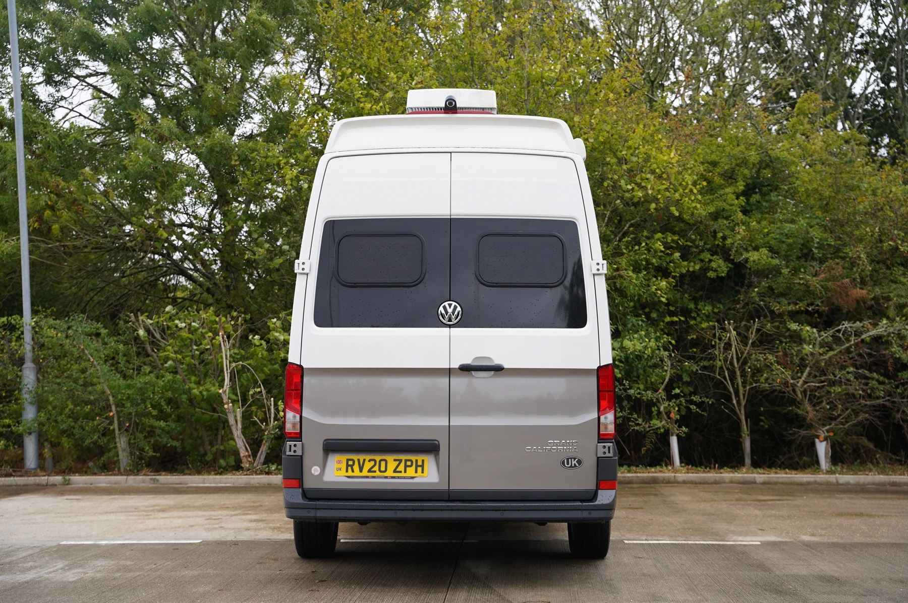 Volkswagen-California-image-12