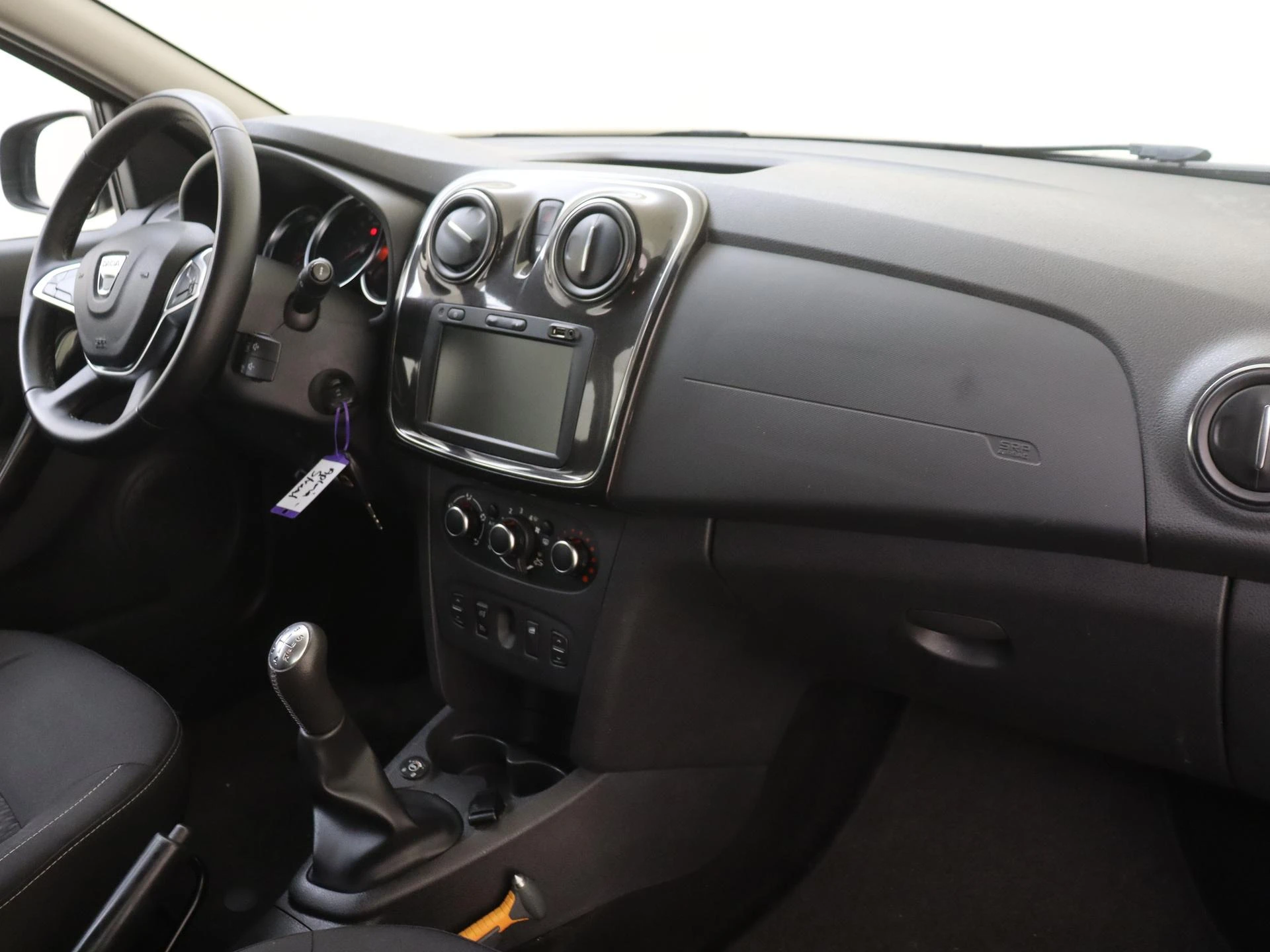 Dacia-Logan-image-4