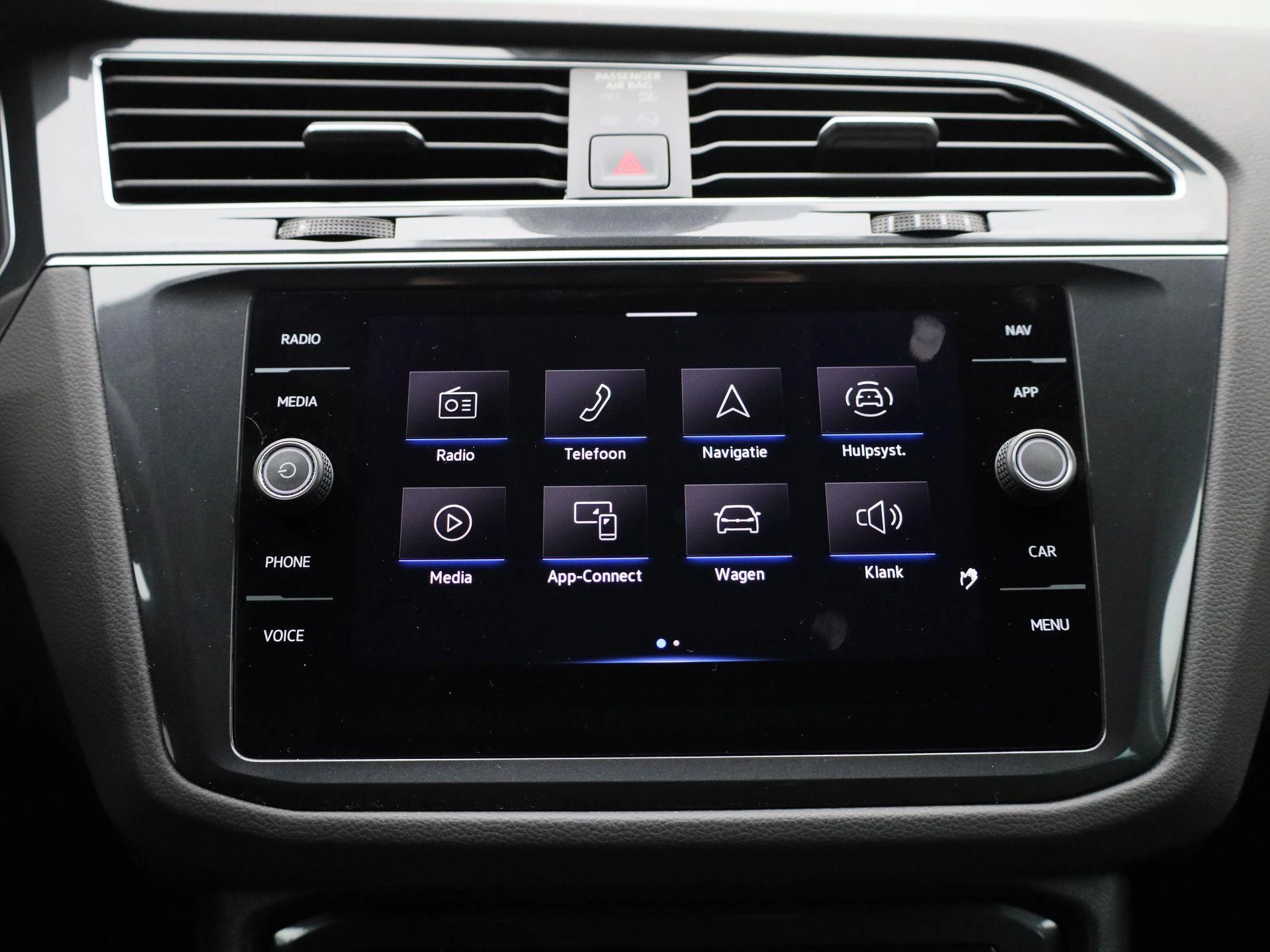 Volkswagen-Tiguan-image-25