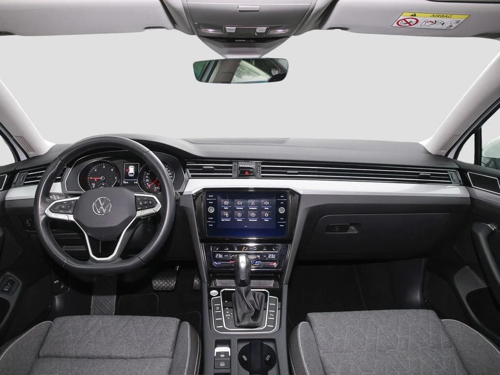 Volkswagen-Passat-image-9