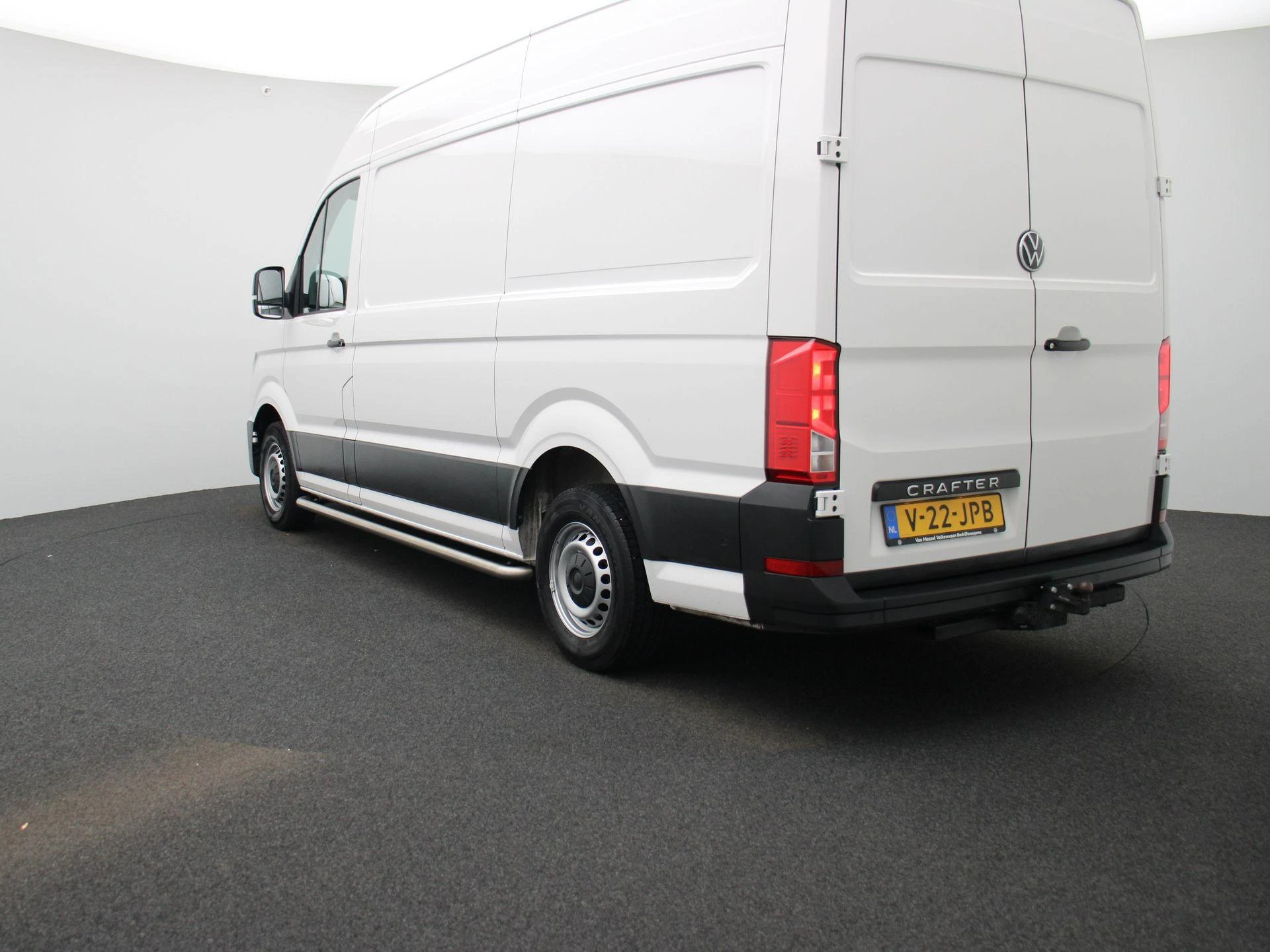 Volkswagen-Crafter-image-1