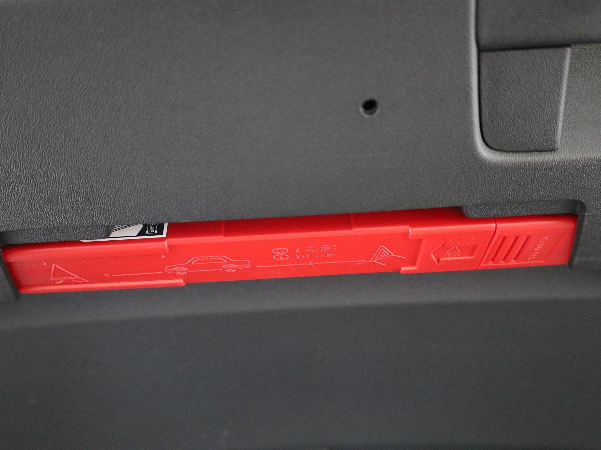 Volkswagen-Tiguan-image-13