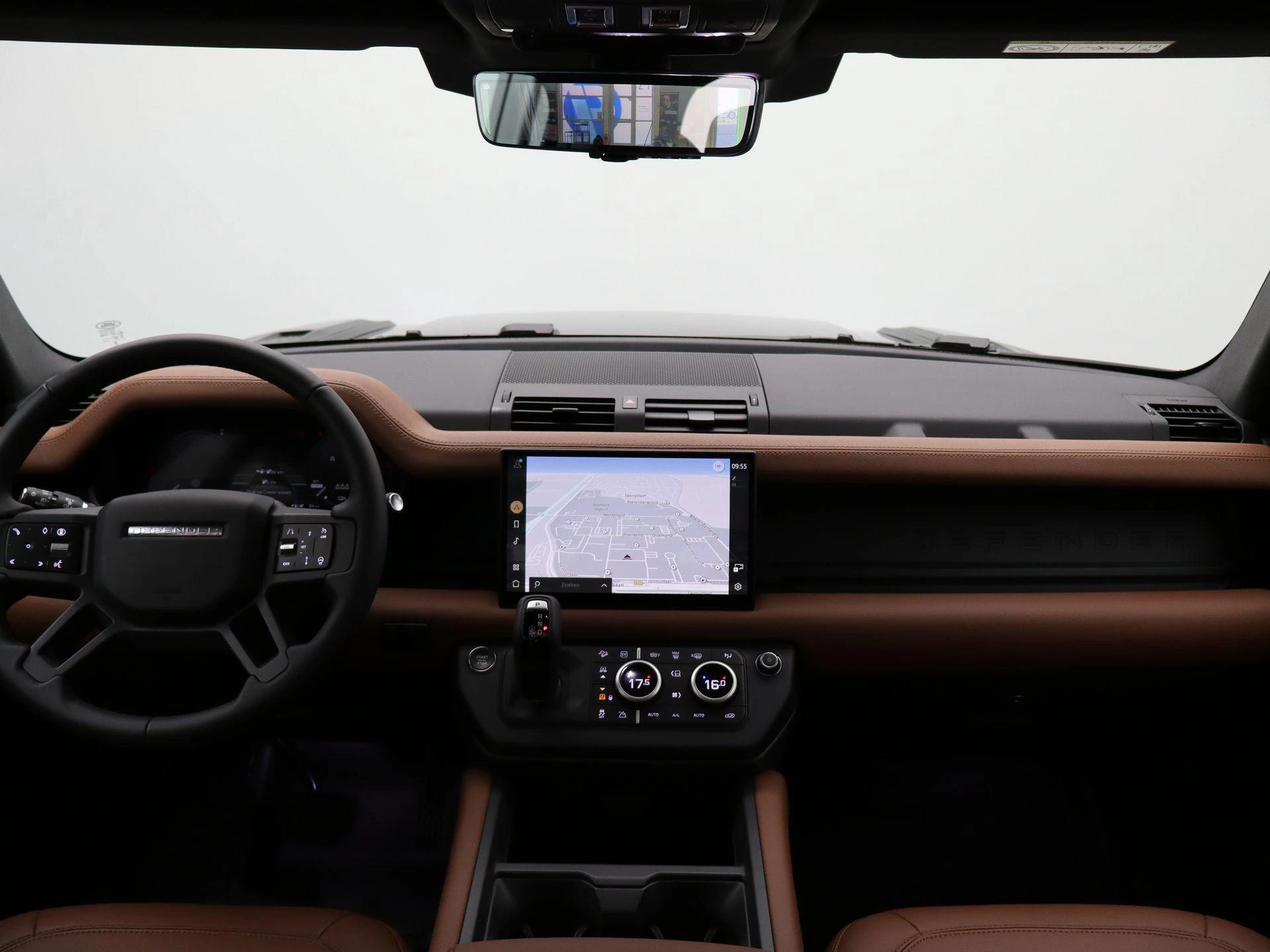 Land Rover Defender P300e X-dynamic SE