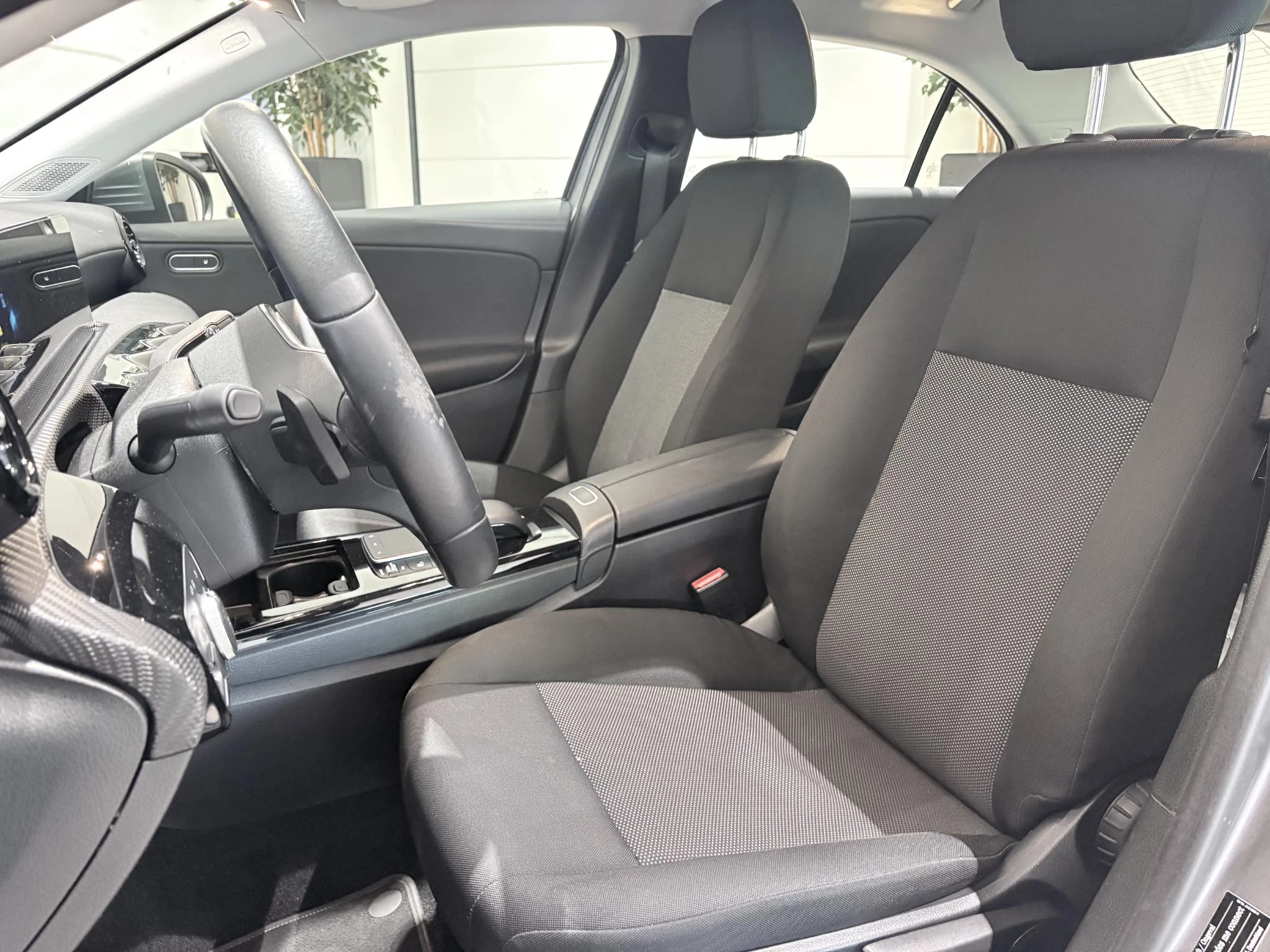 Mercedes-Benz-A-Klasse-image-12