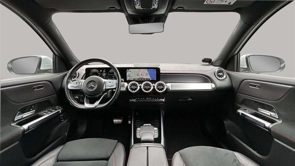 Mercedes-Benz-EQB-image-15
