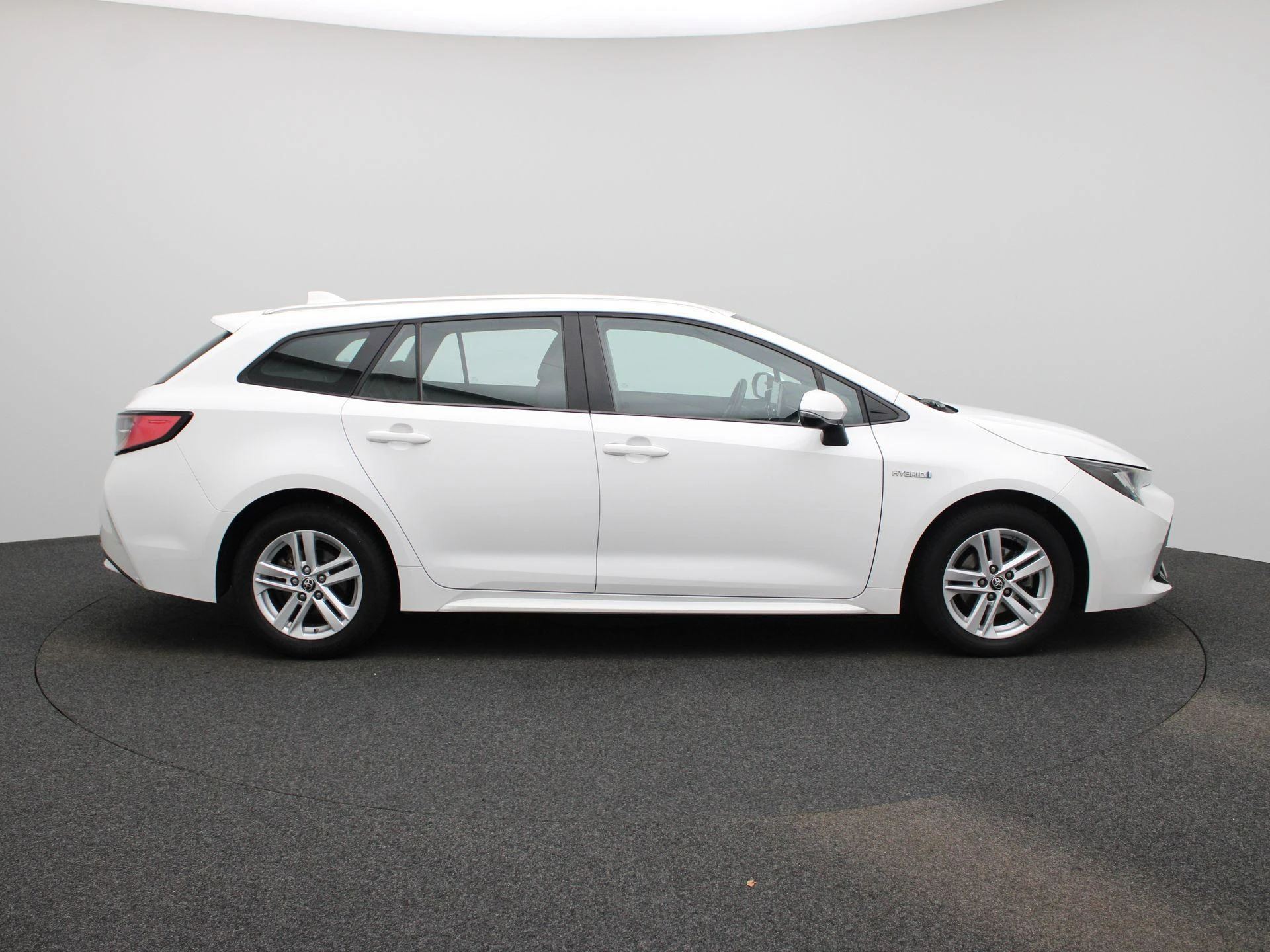 Toyota-Corolla Touring Sports-image-7