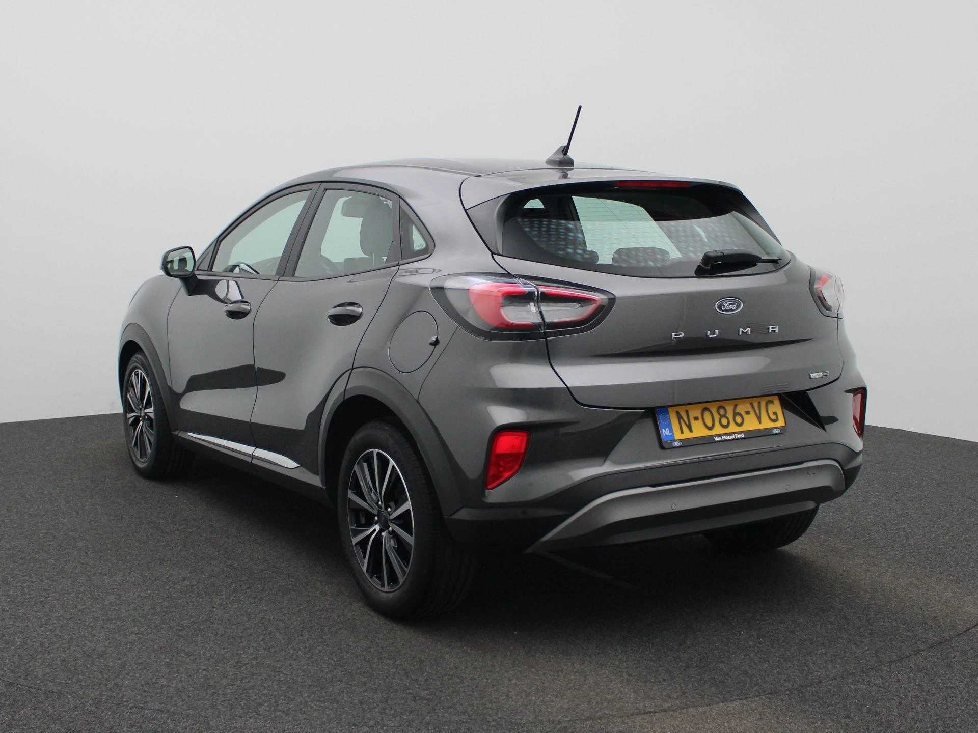 Ford Puma 1.0 EcoBoost Hybrid Titanium